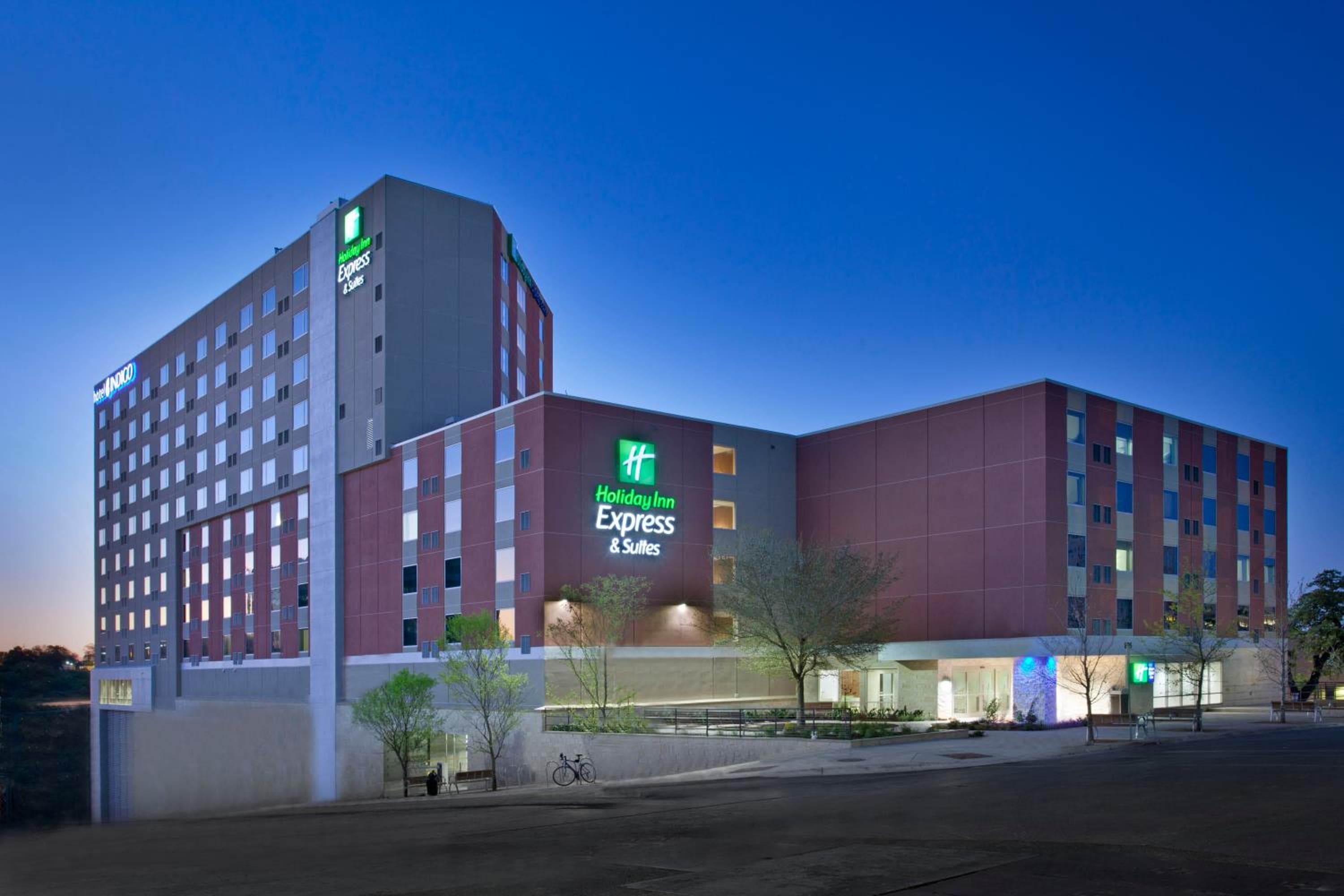 Holiday Inn Express Hotel & Suites Austin Downtown - University by IHG in Austin