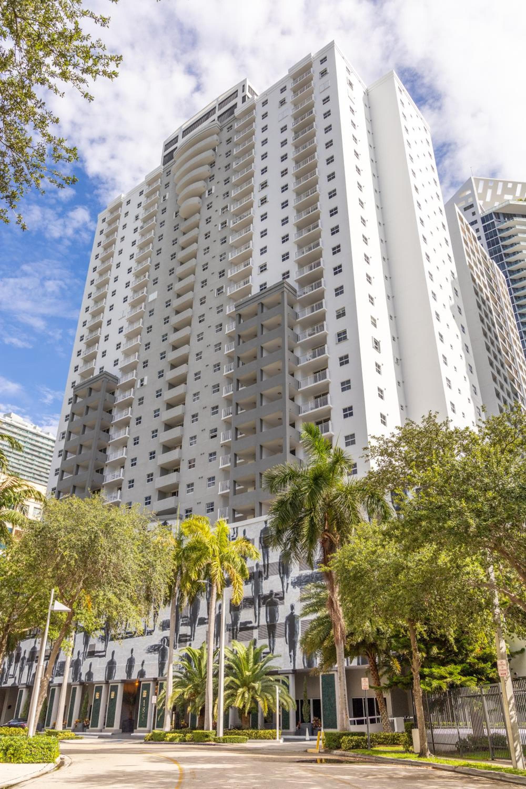 Fortune House Hotel Suites in Miami