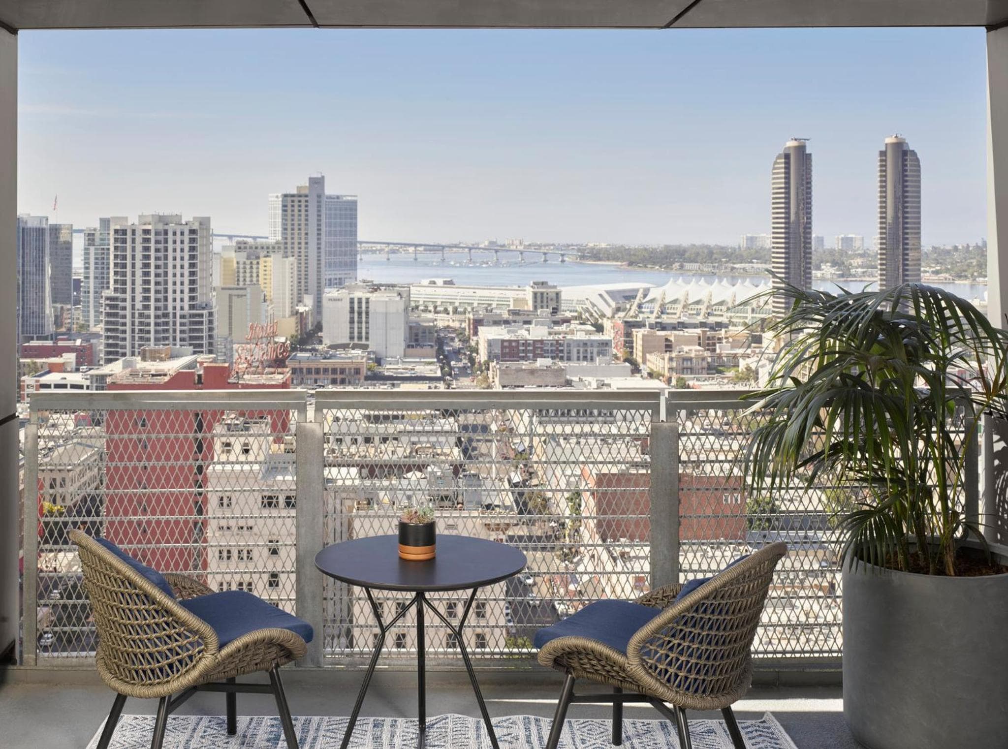 Alma San Diego Downtown, a Tribute Portfolio Hotel in San Diego