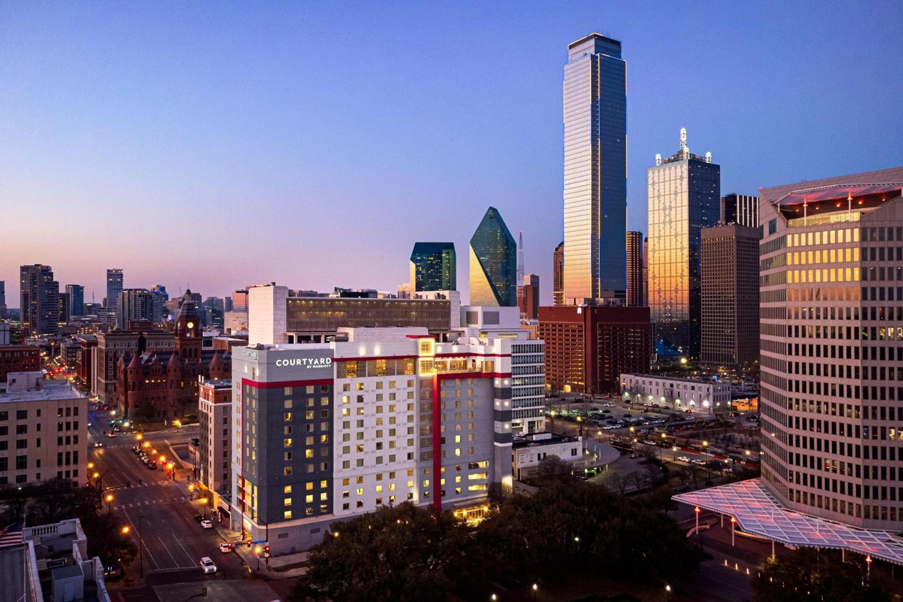Courtyard by Marriott Dallas Downtown/Reunion District in Dallas