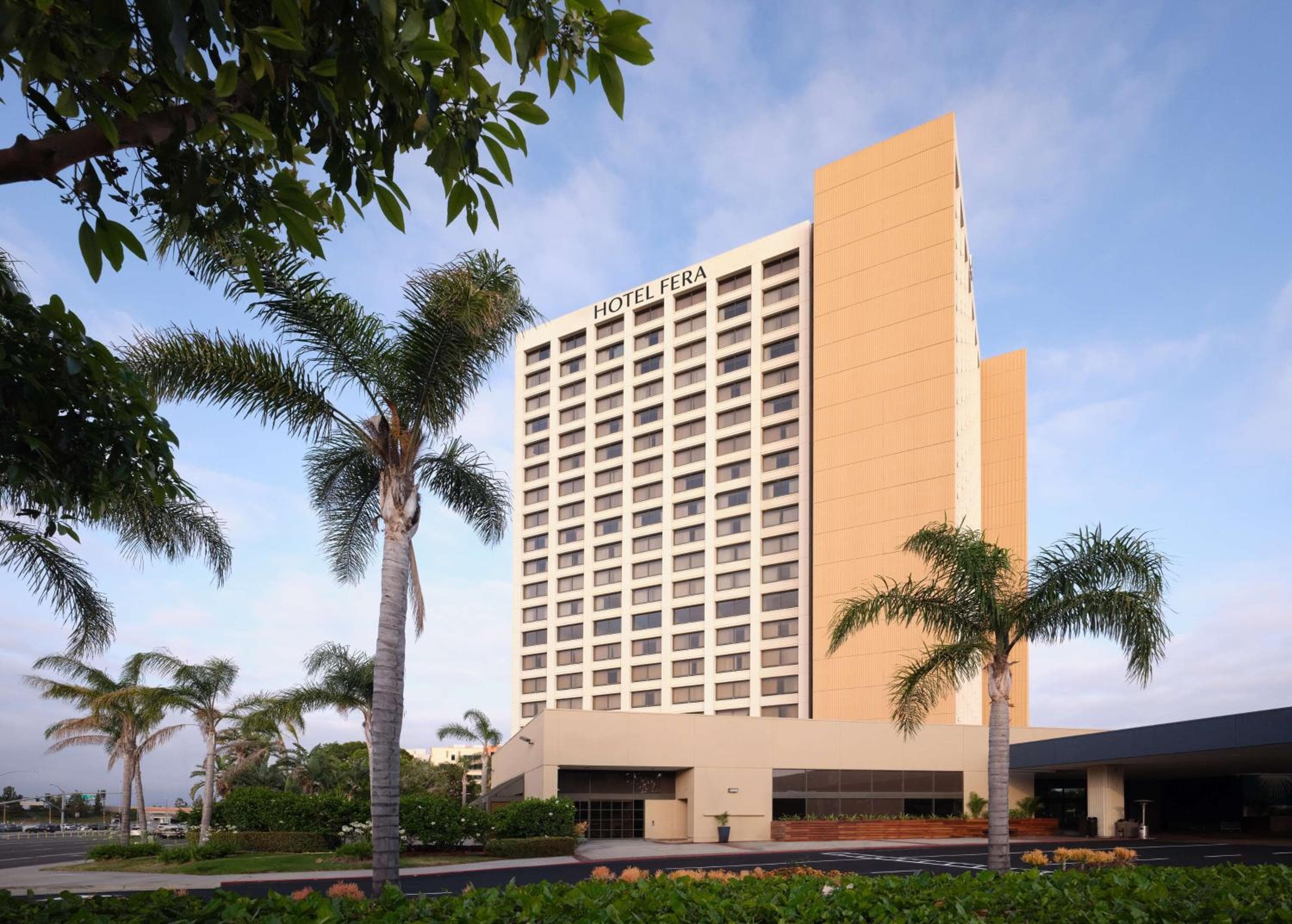 Hotel Fera Anaheim, a DoubleTree by Hilton Hotel in Anaheim