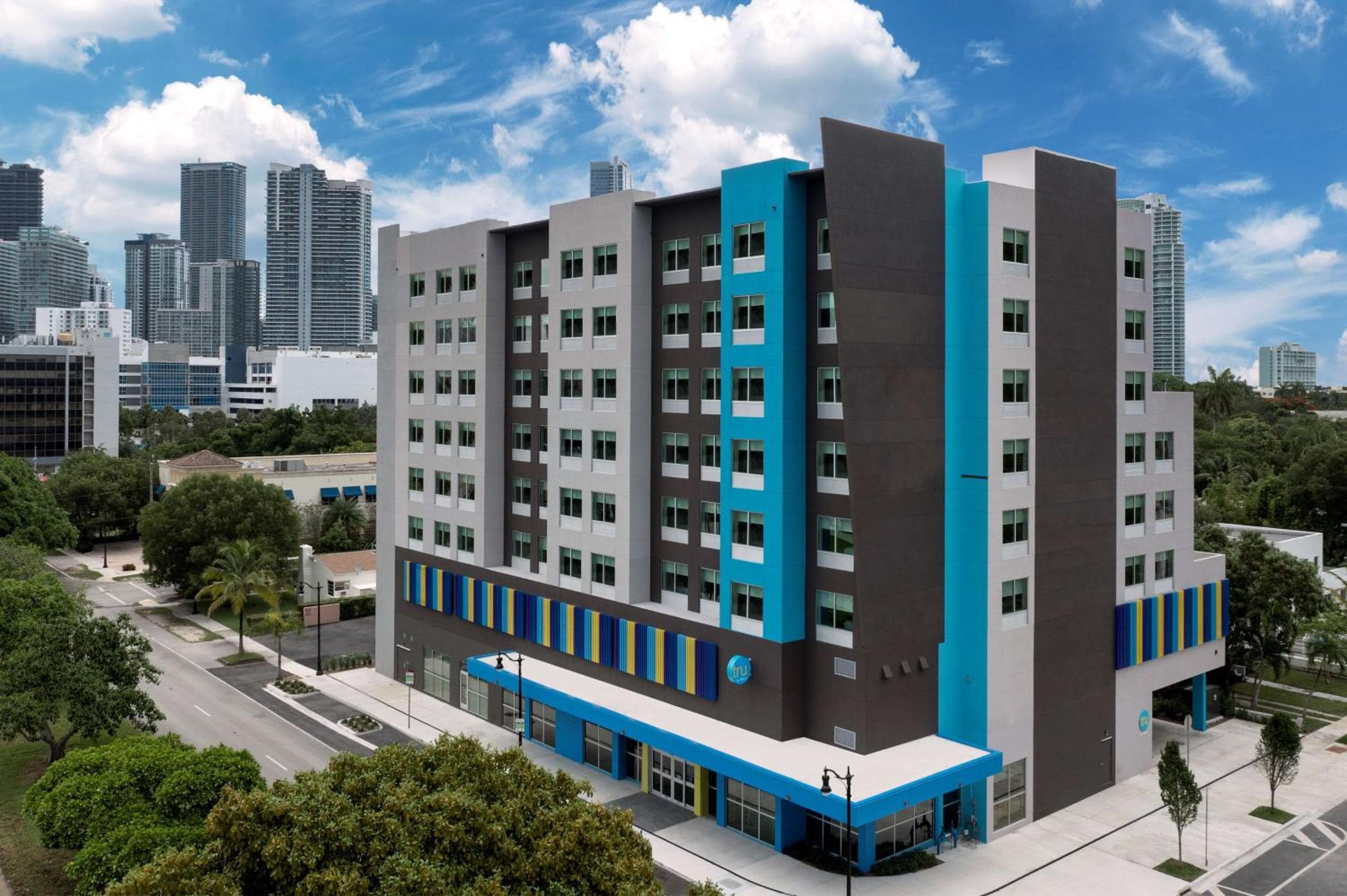 Tru By Hilton Miami West Brickell in Miami