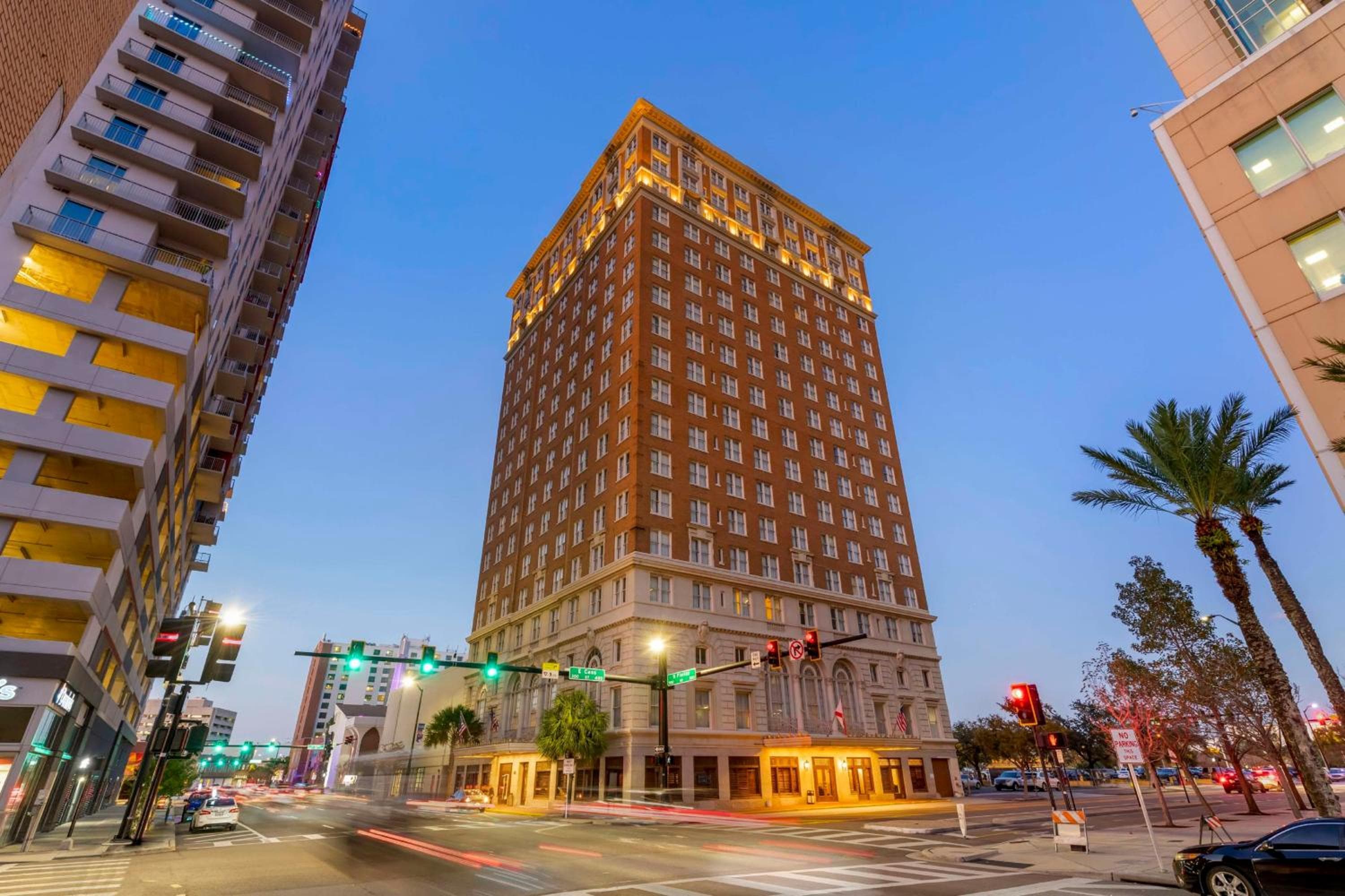 Hotel Flor Tampa Downtown, Tapestry Collection By Hilton in Tampa
