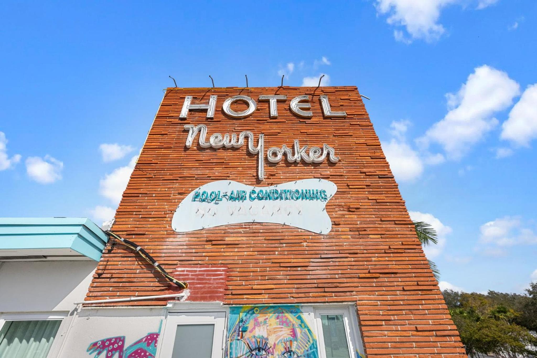 The New Yorker Miami Hotel