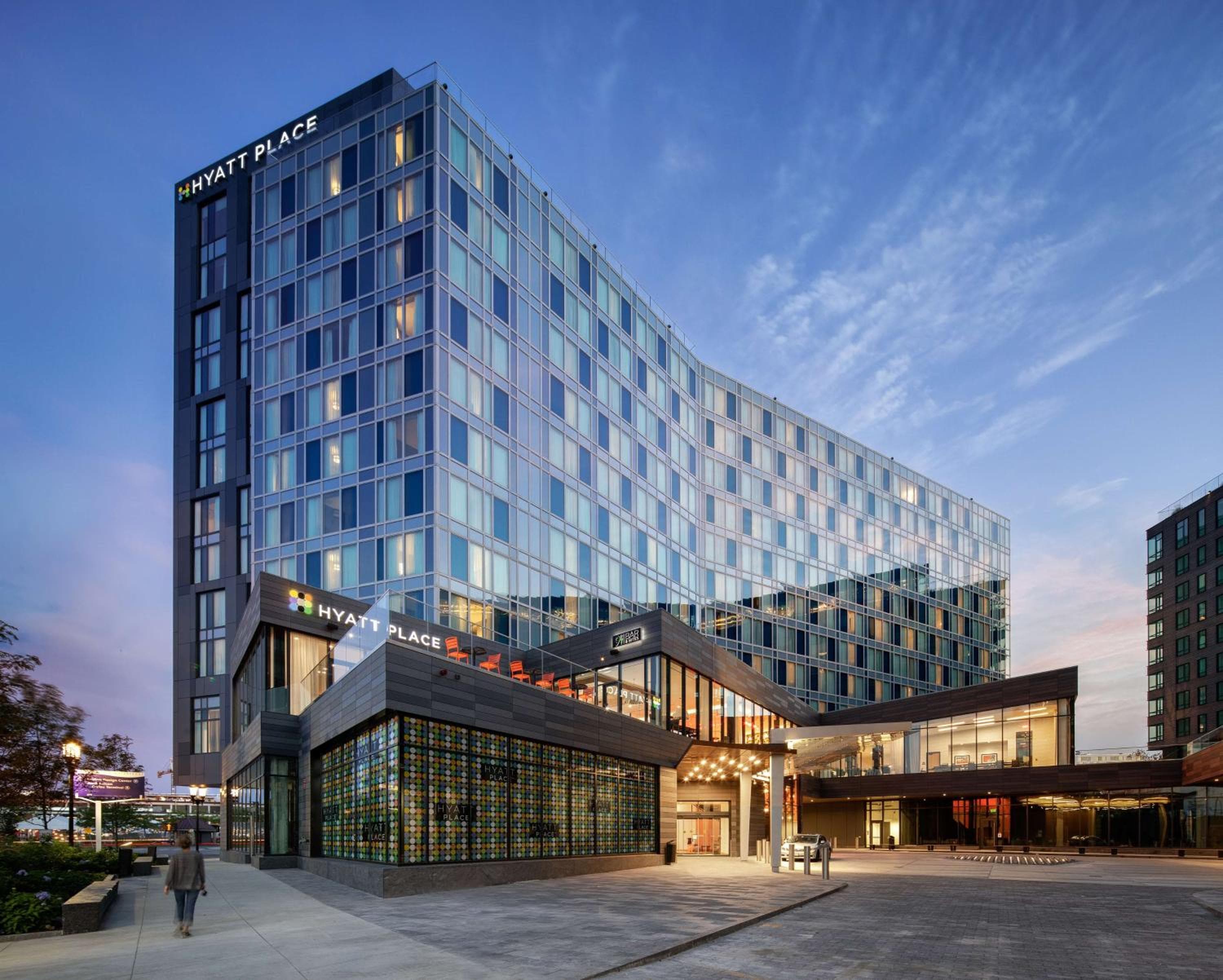 Hyatt Place Boston/Seaport District in Boston