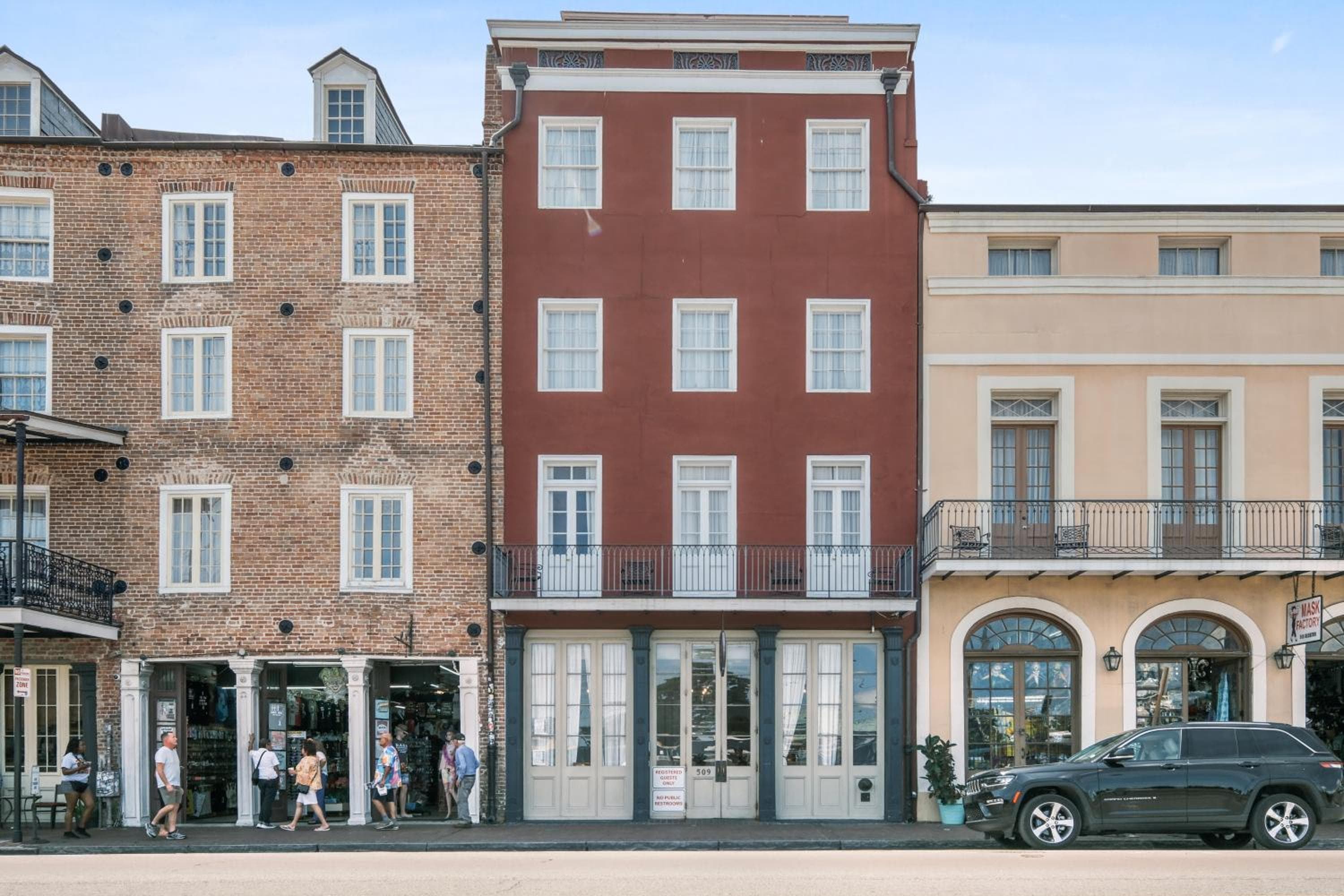 French Market Inn in New Orleans