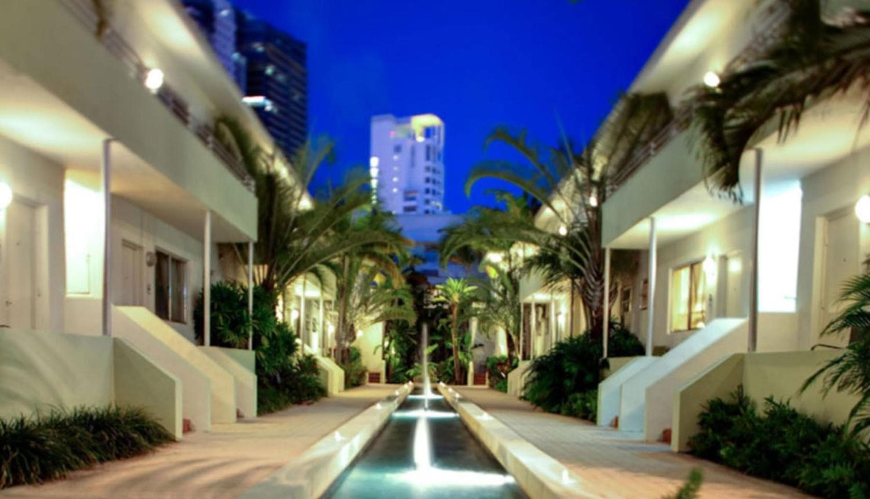 Dorchester Hotel & Suites
