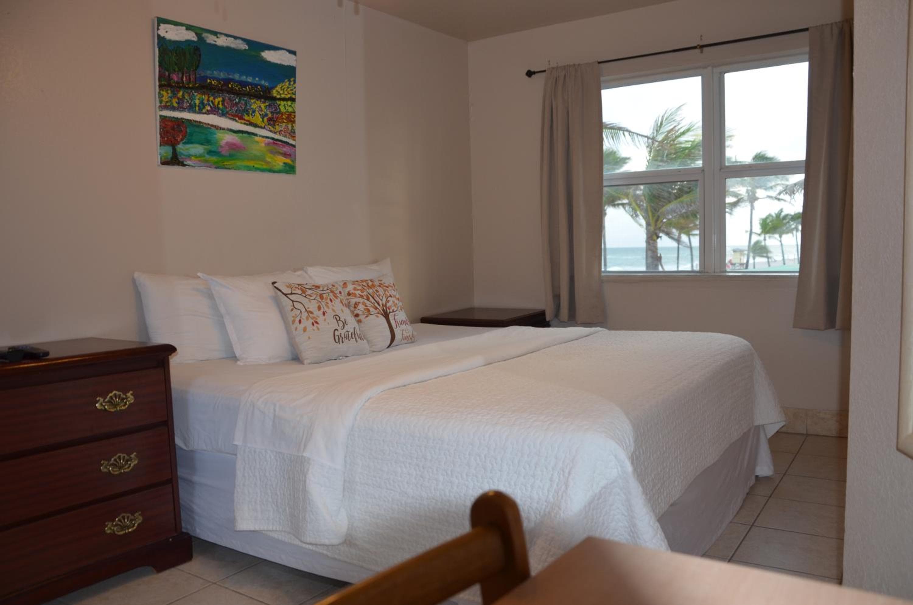 One-Bedroom Apartment room photo