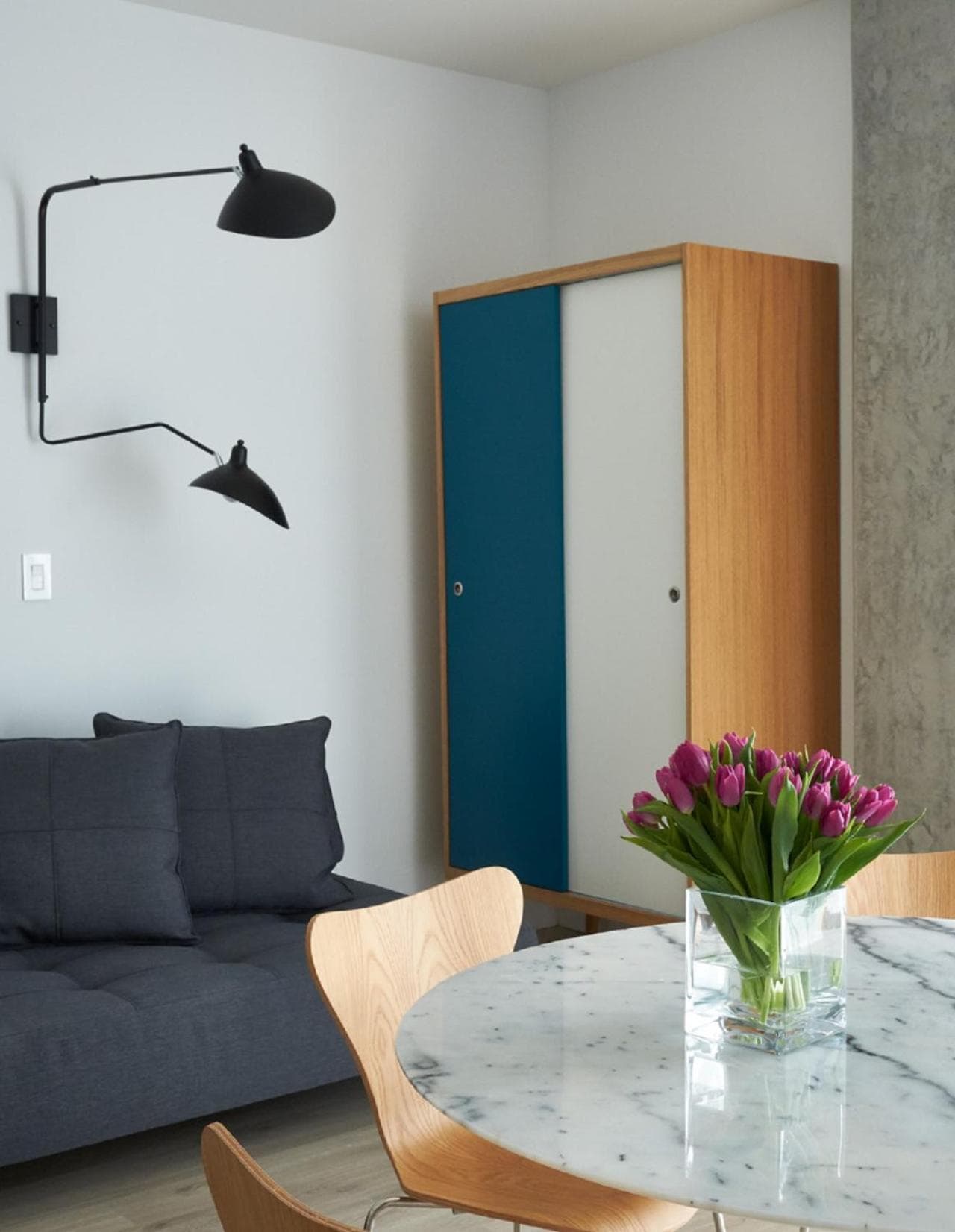 Courtyard 1 Bedroom Suite - with Kitchenette and Standing Balcony room photo