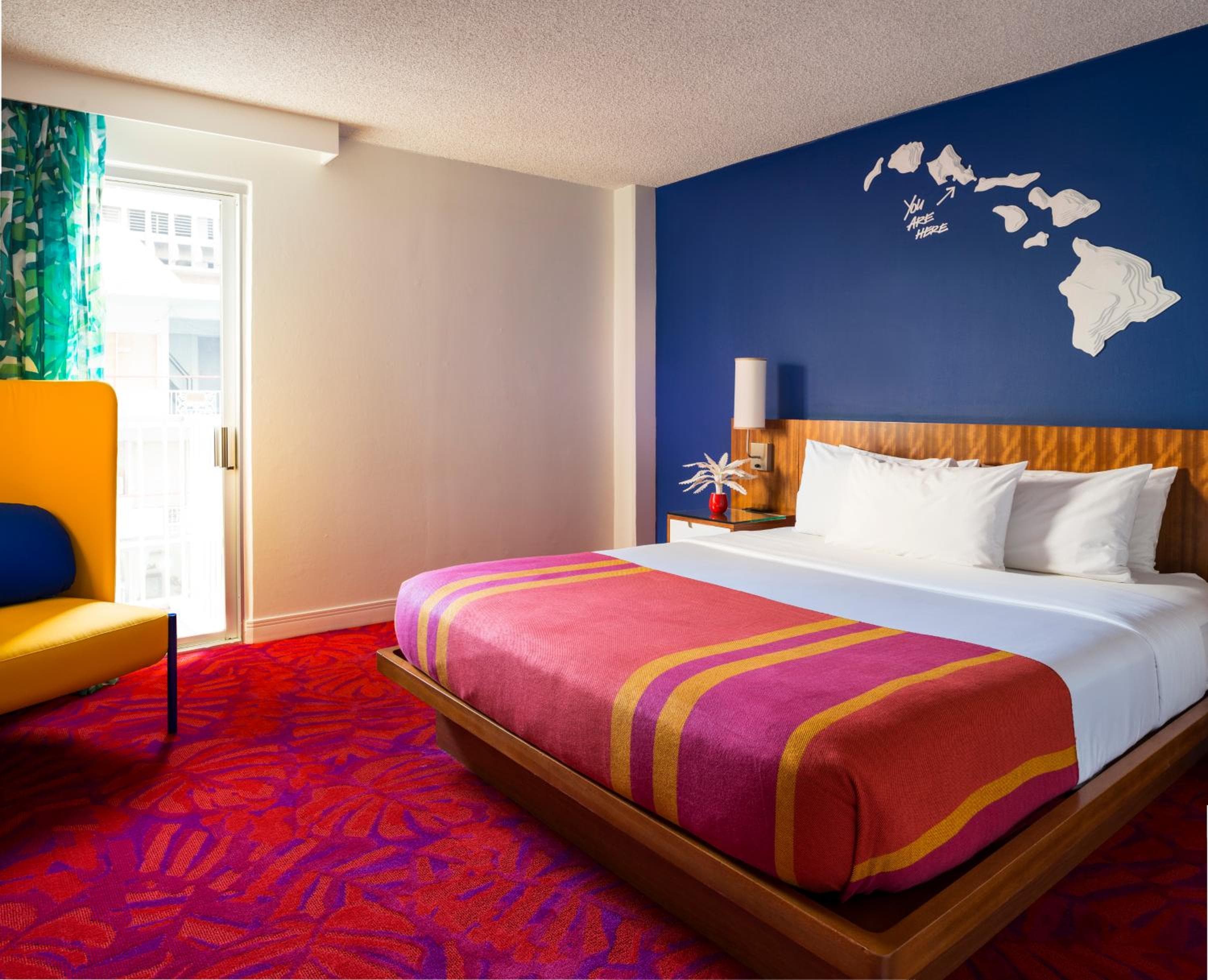 One King Bed room photo