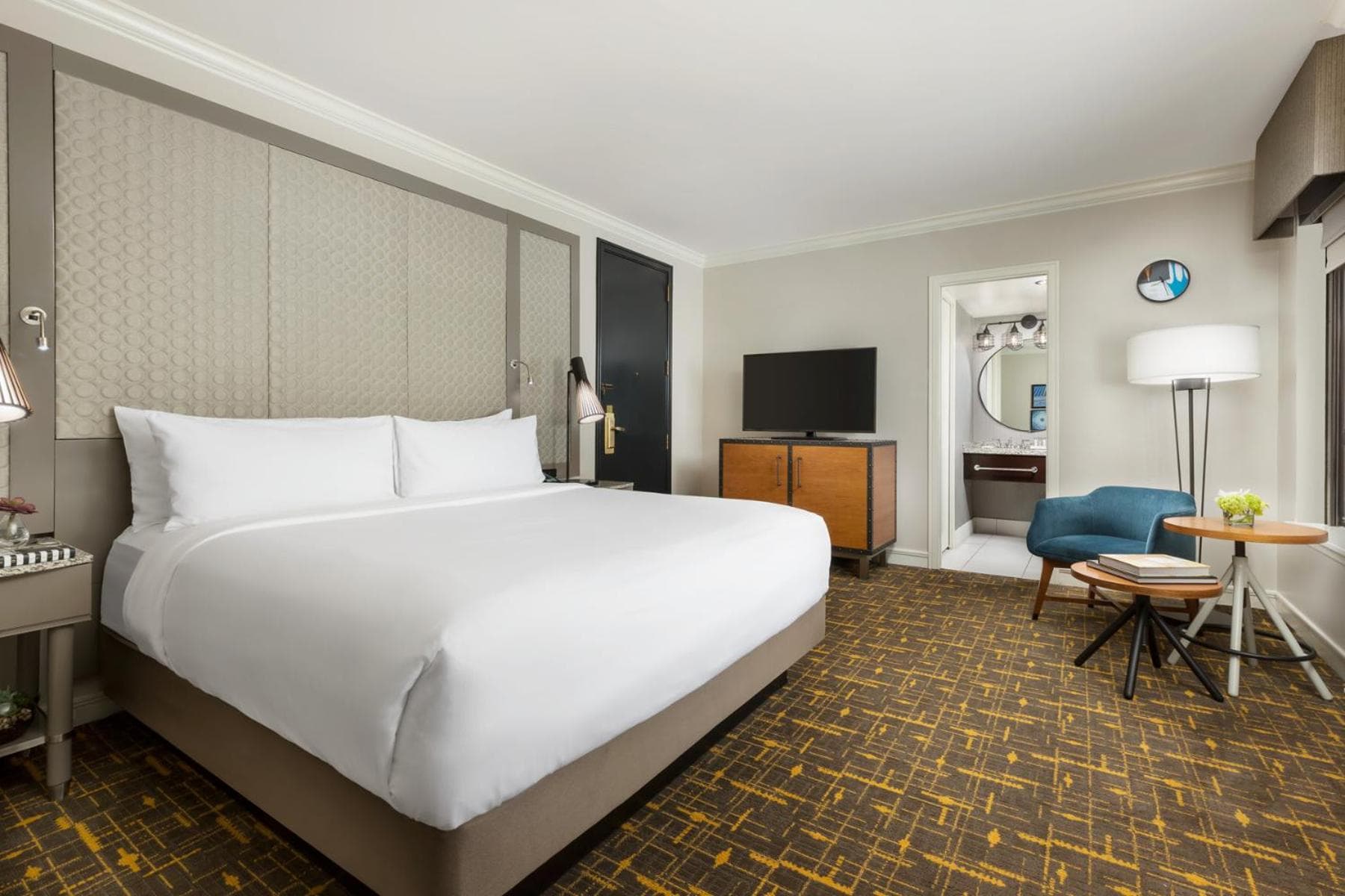 Standard King Room room photo