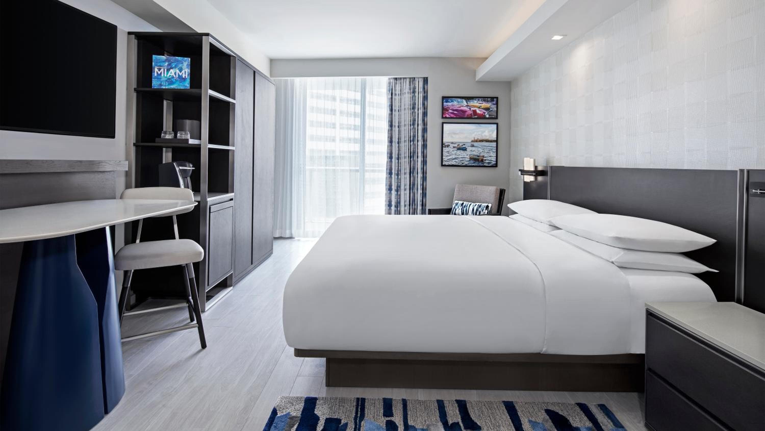 King Room with Balcony room photo