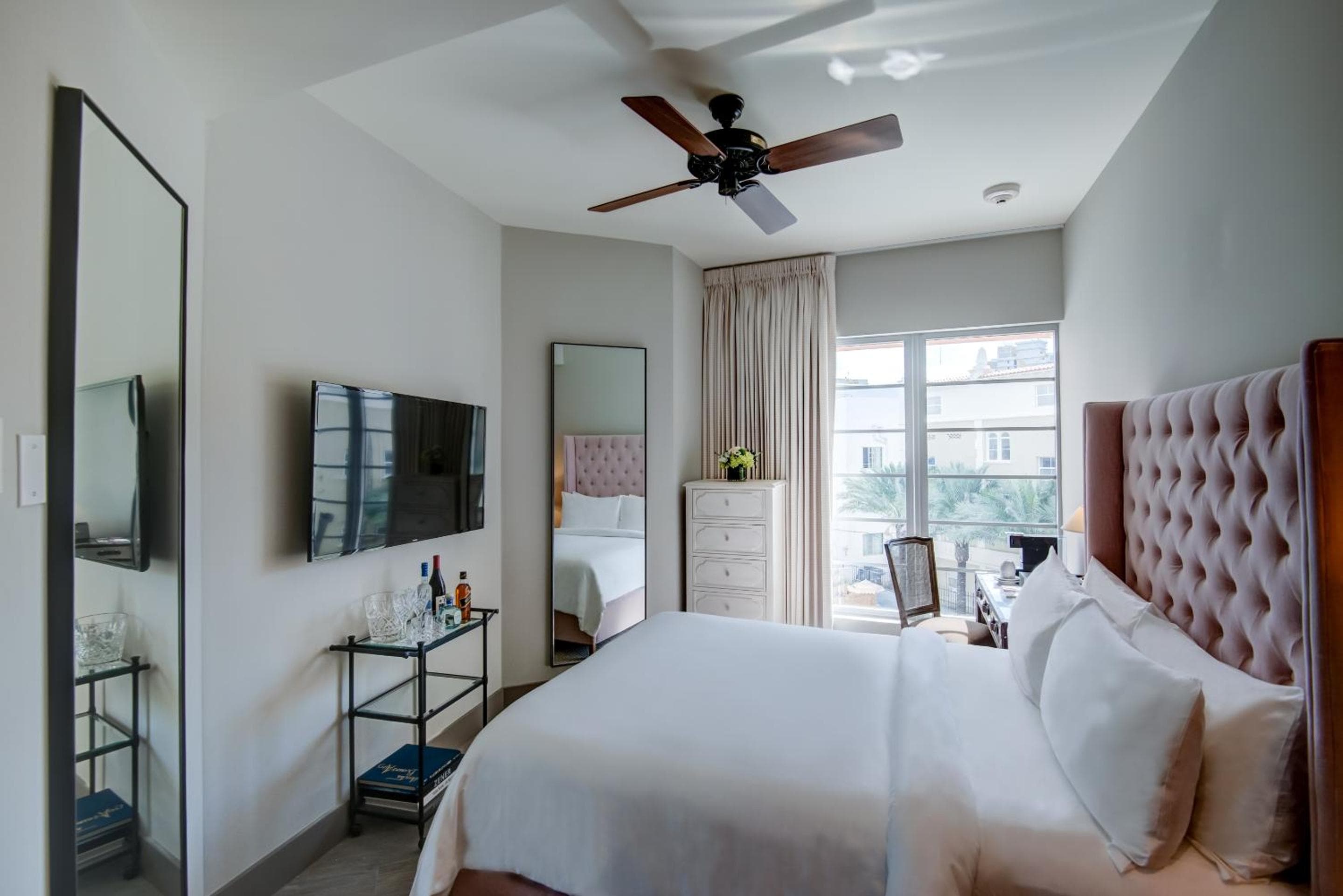 Bedroom with Queen Bed room photo