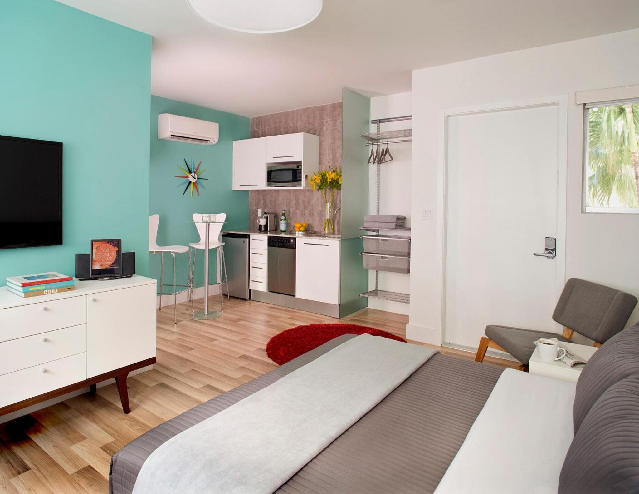 Studio with Kitchenette room photo