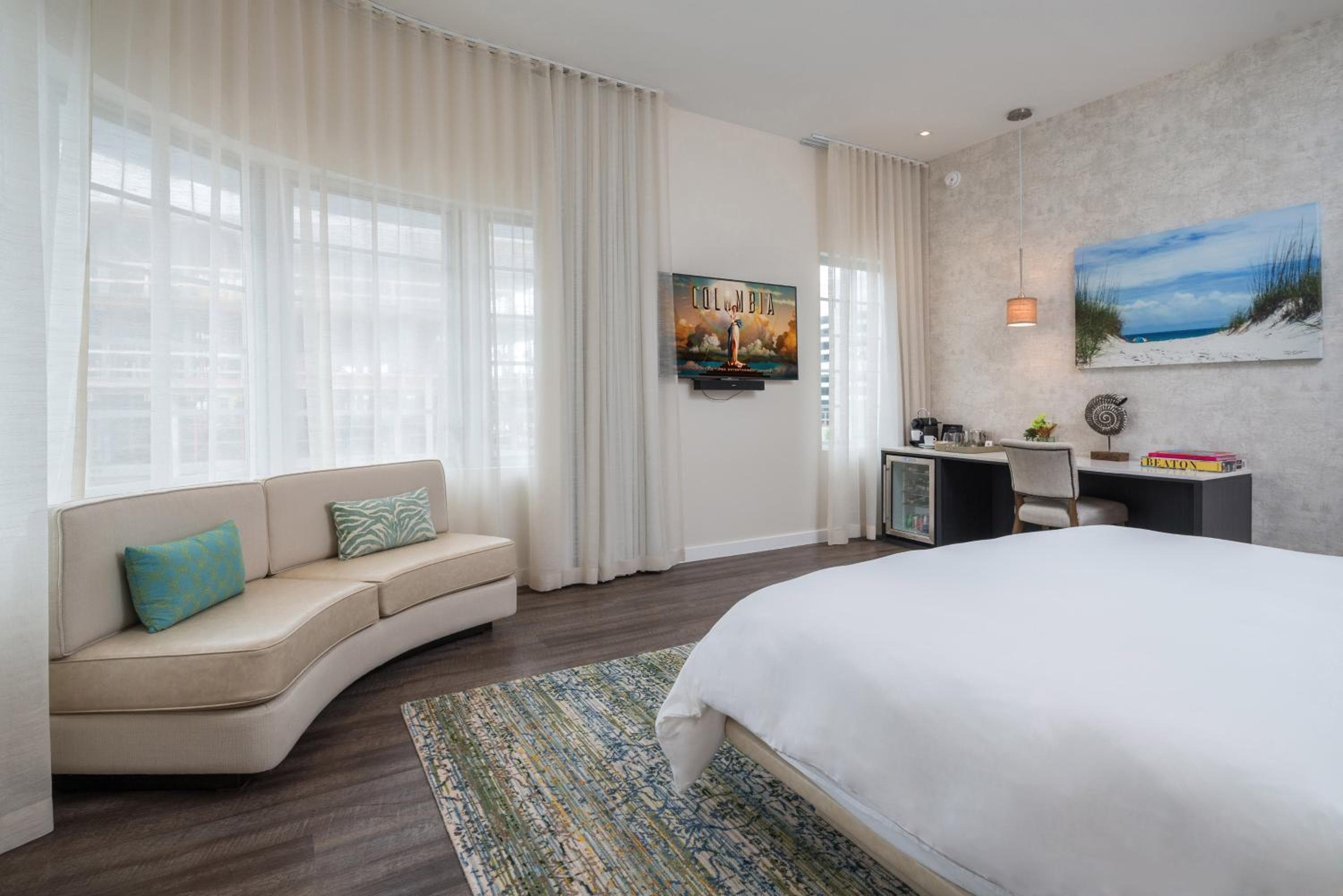 Premier Corner Suite room photo