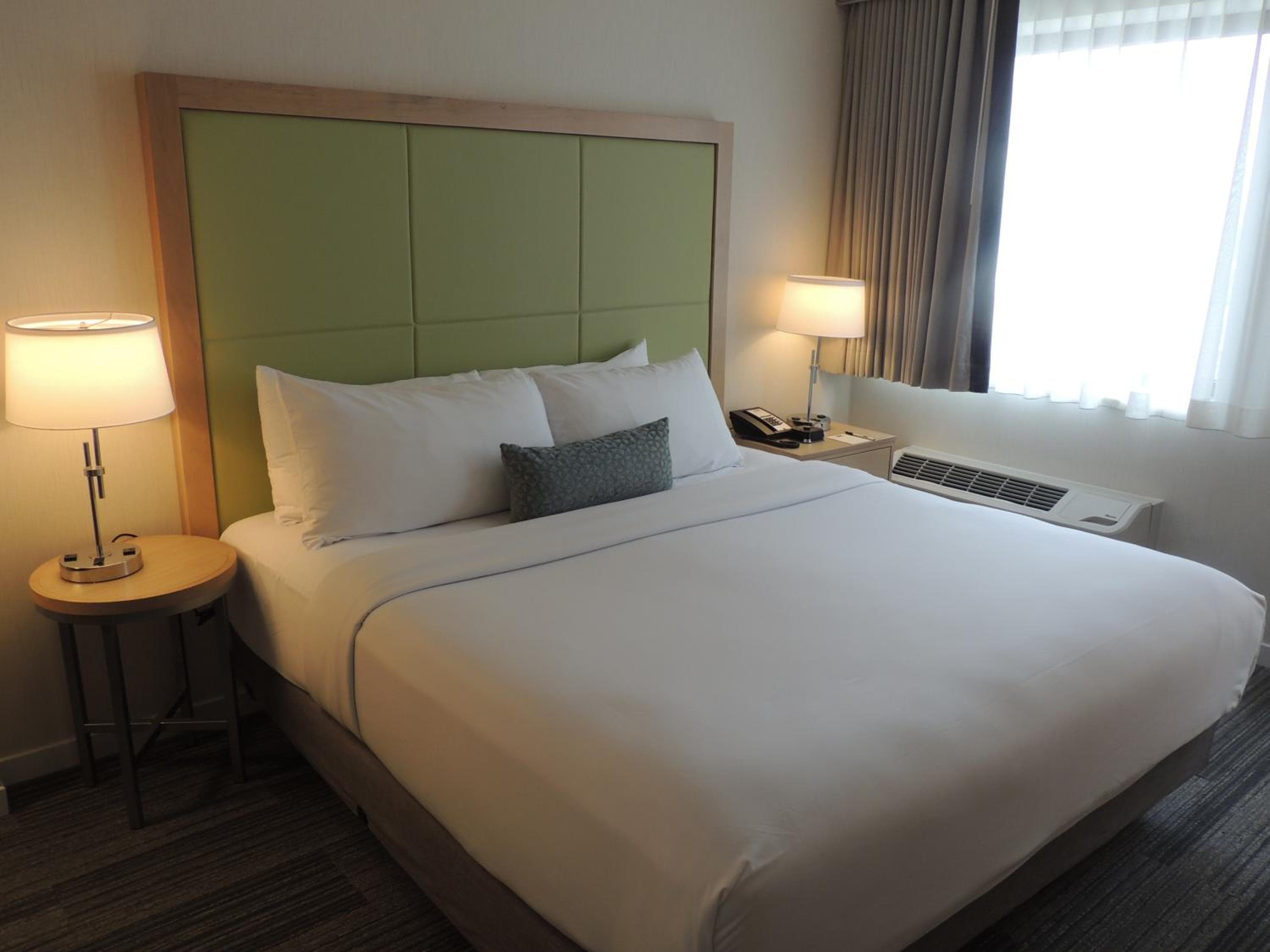 Superior King Room room photo