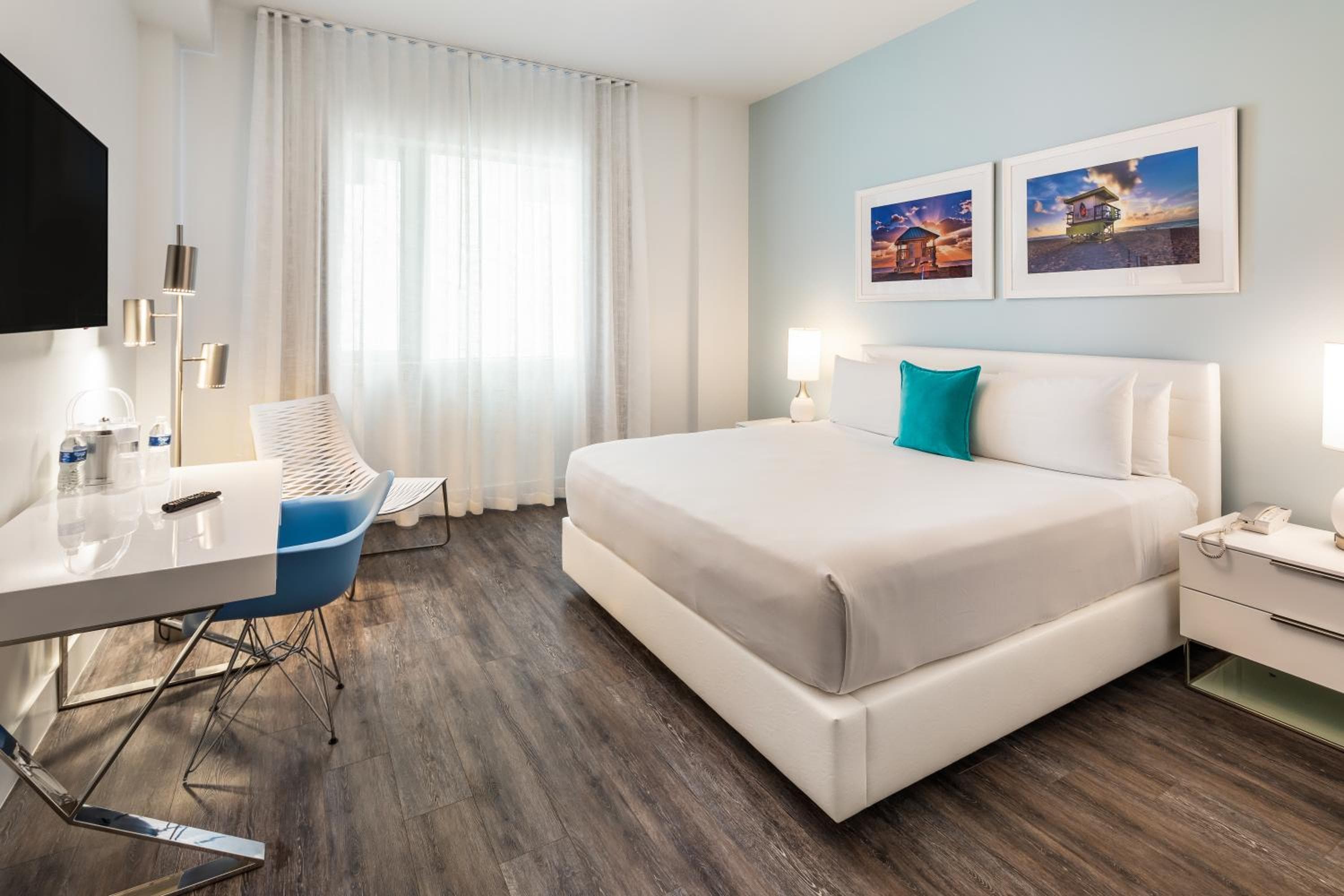 Deluxe King Room room photo