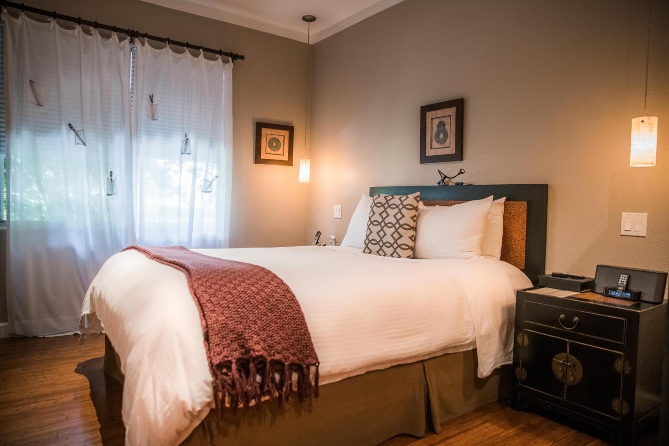 Superior King Room room photo