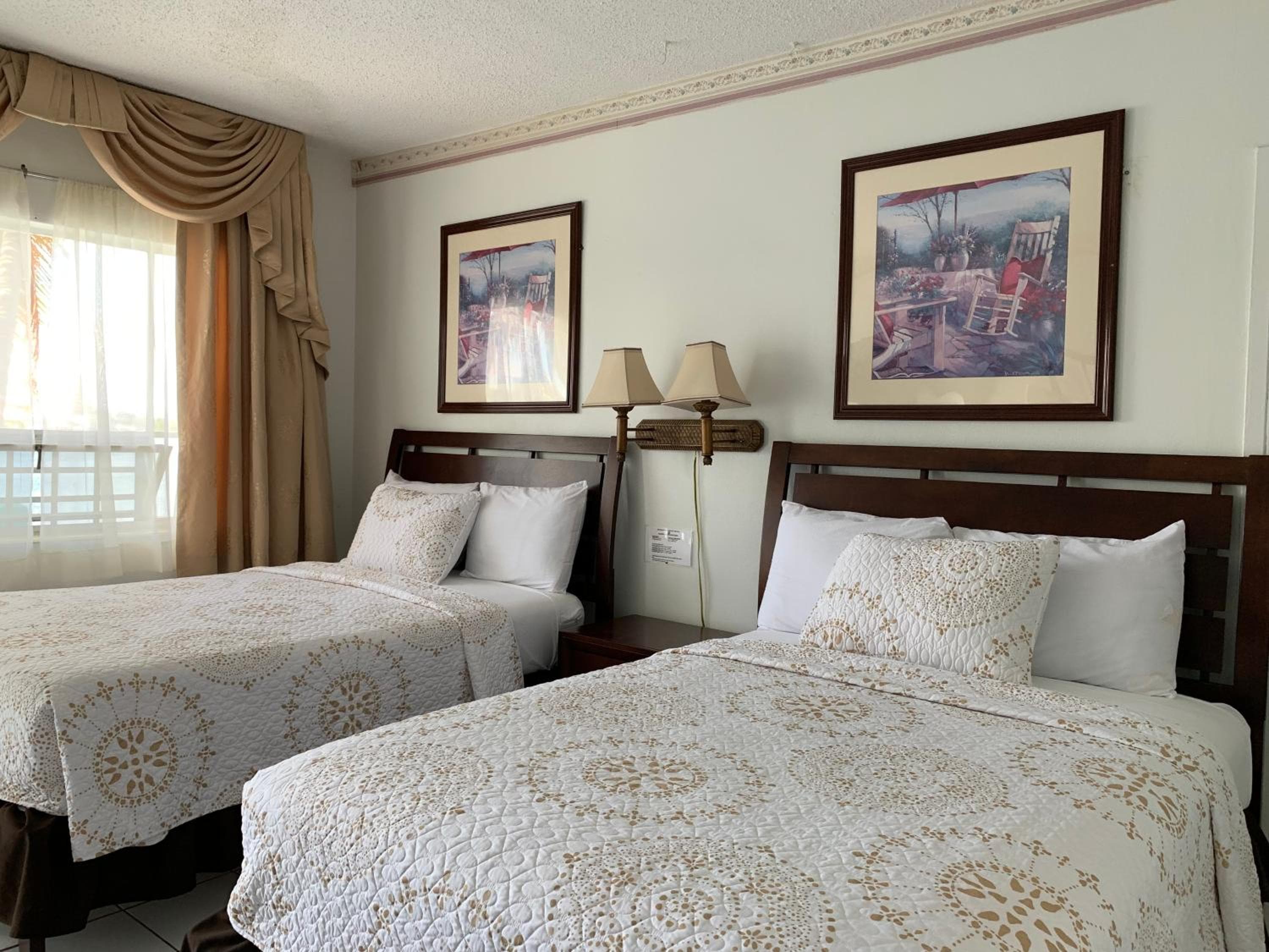 Double Room with Balcony room photo