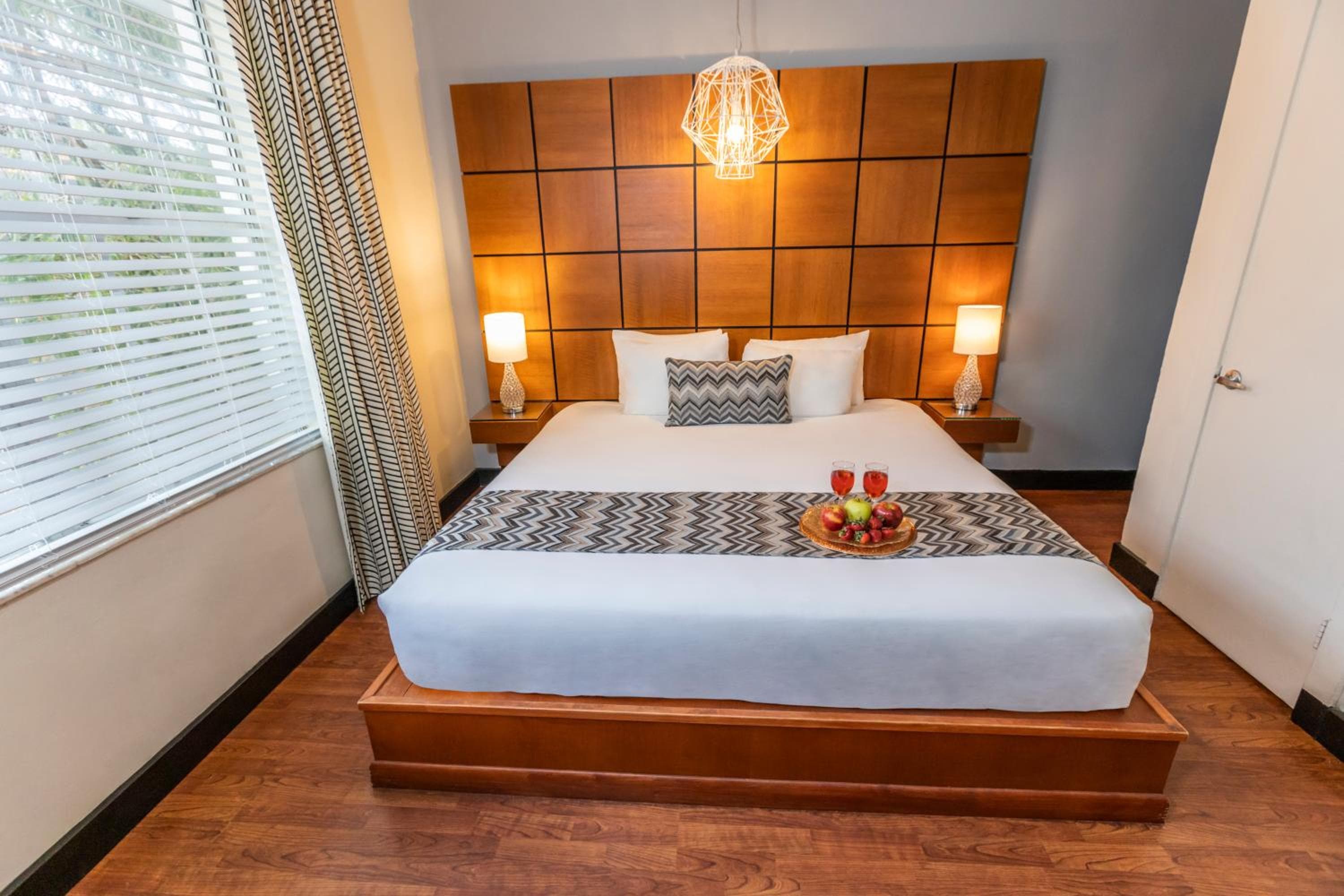 Accessible Standard King room photo