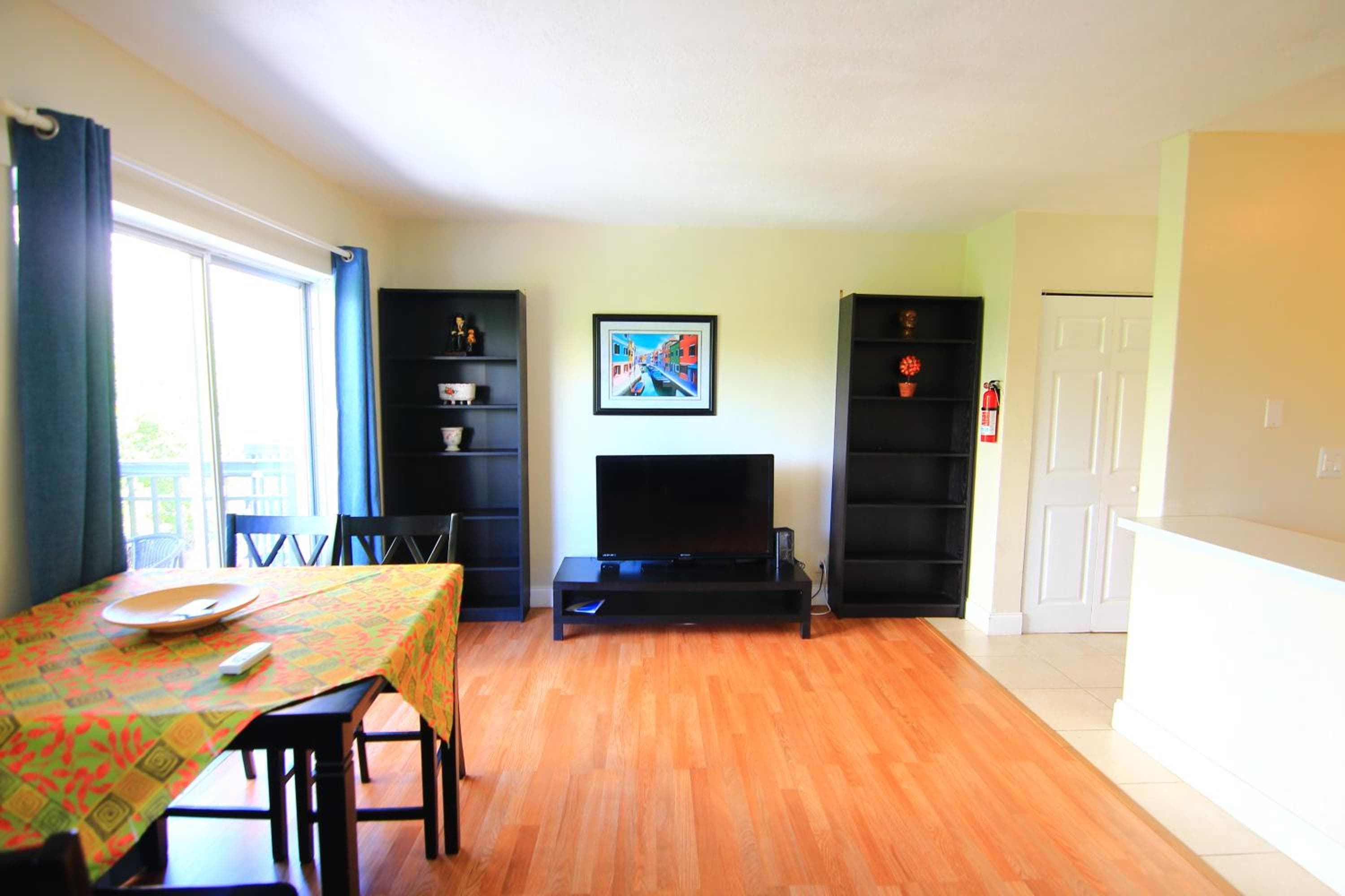 One-Bedroom Apartment room photo