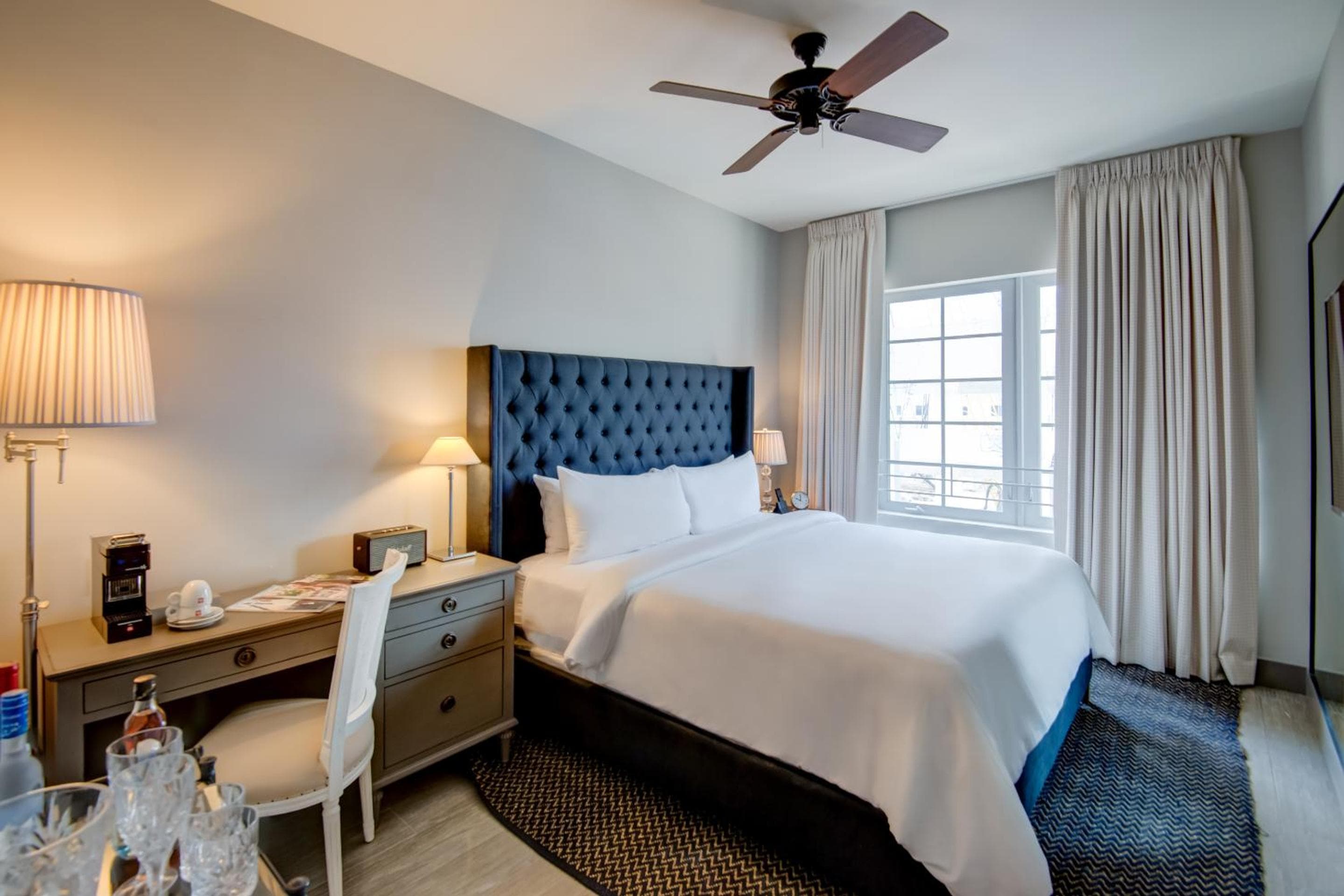 Pool view Superior King room photo