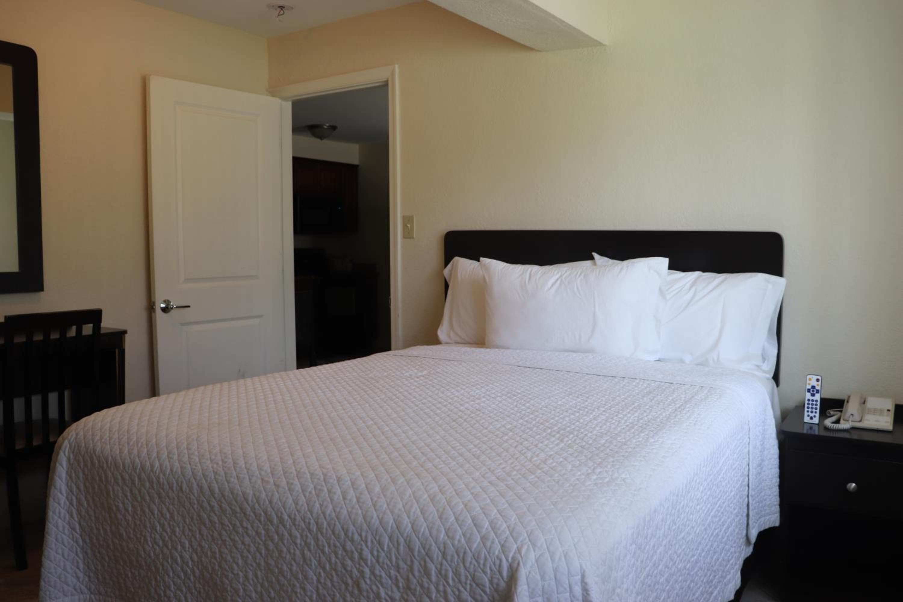 Two-Bedroom Suite room photo