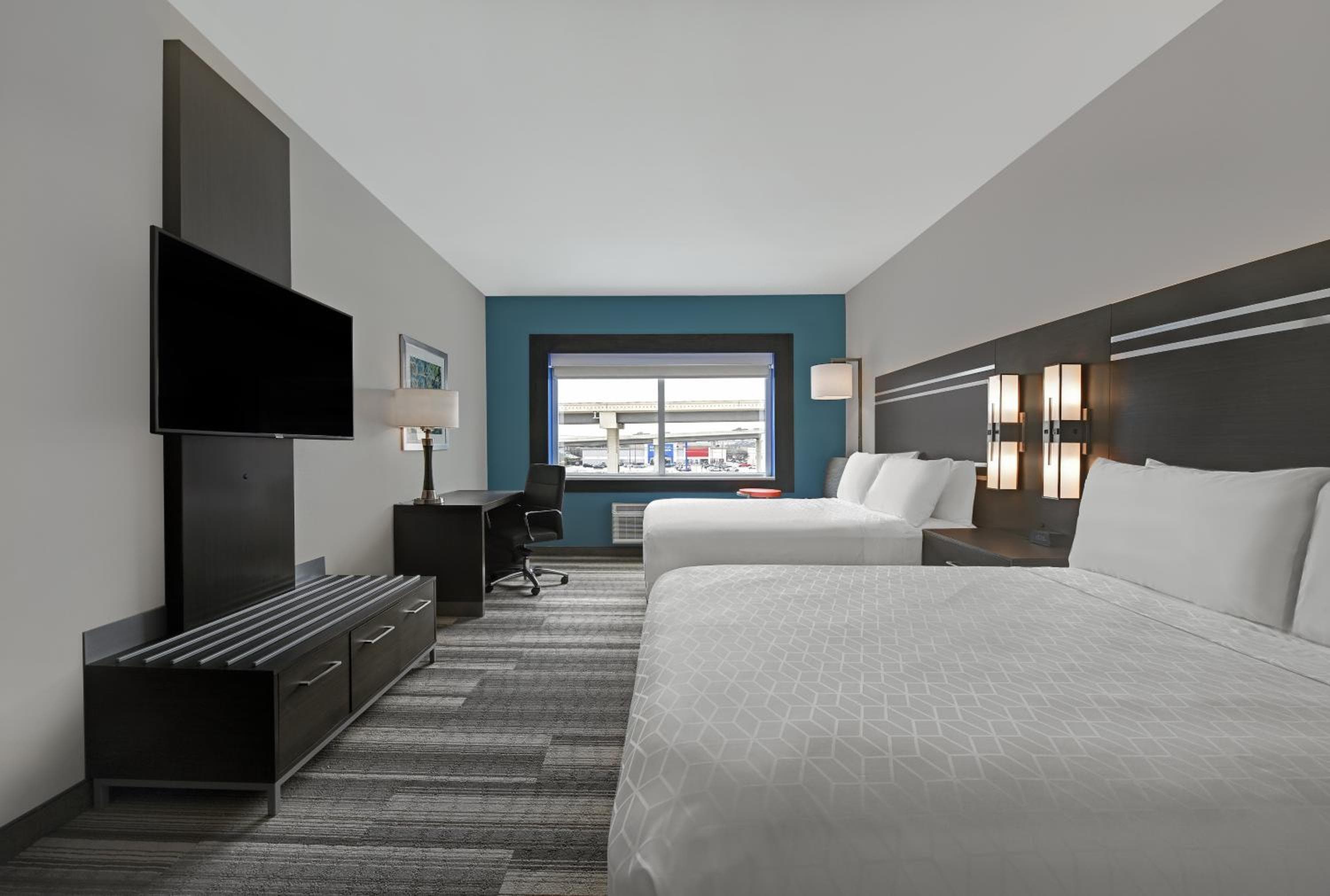 Standard Room with Two Queen Beds room photo