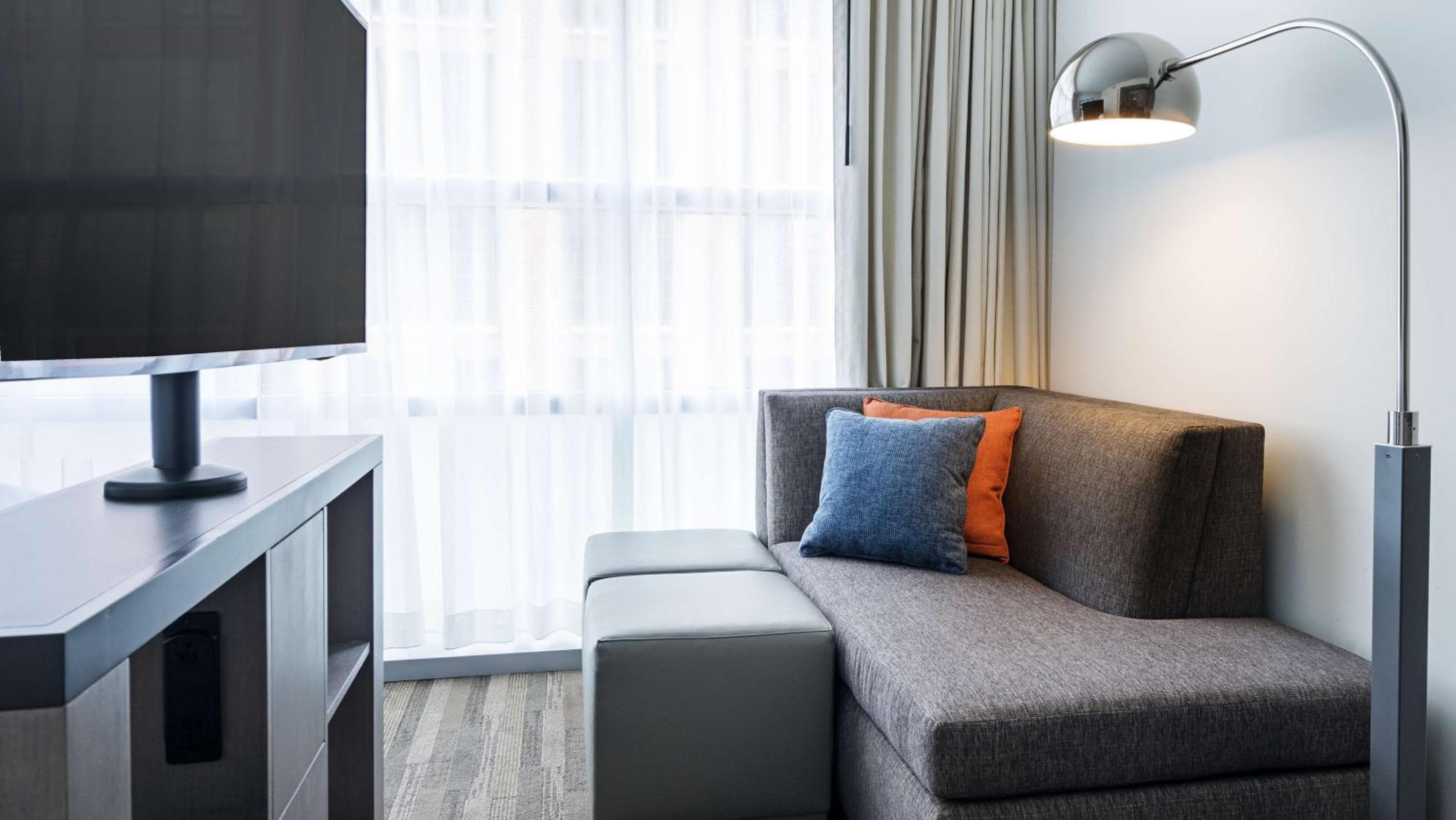King Studio Suite with Sofa Bed room photo