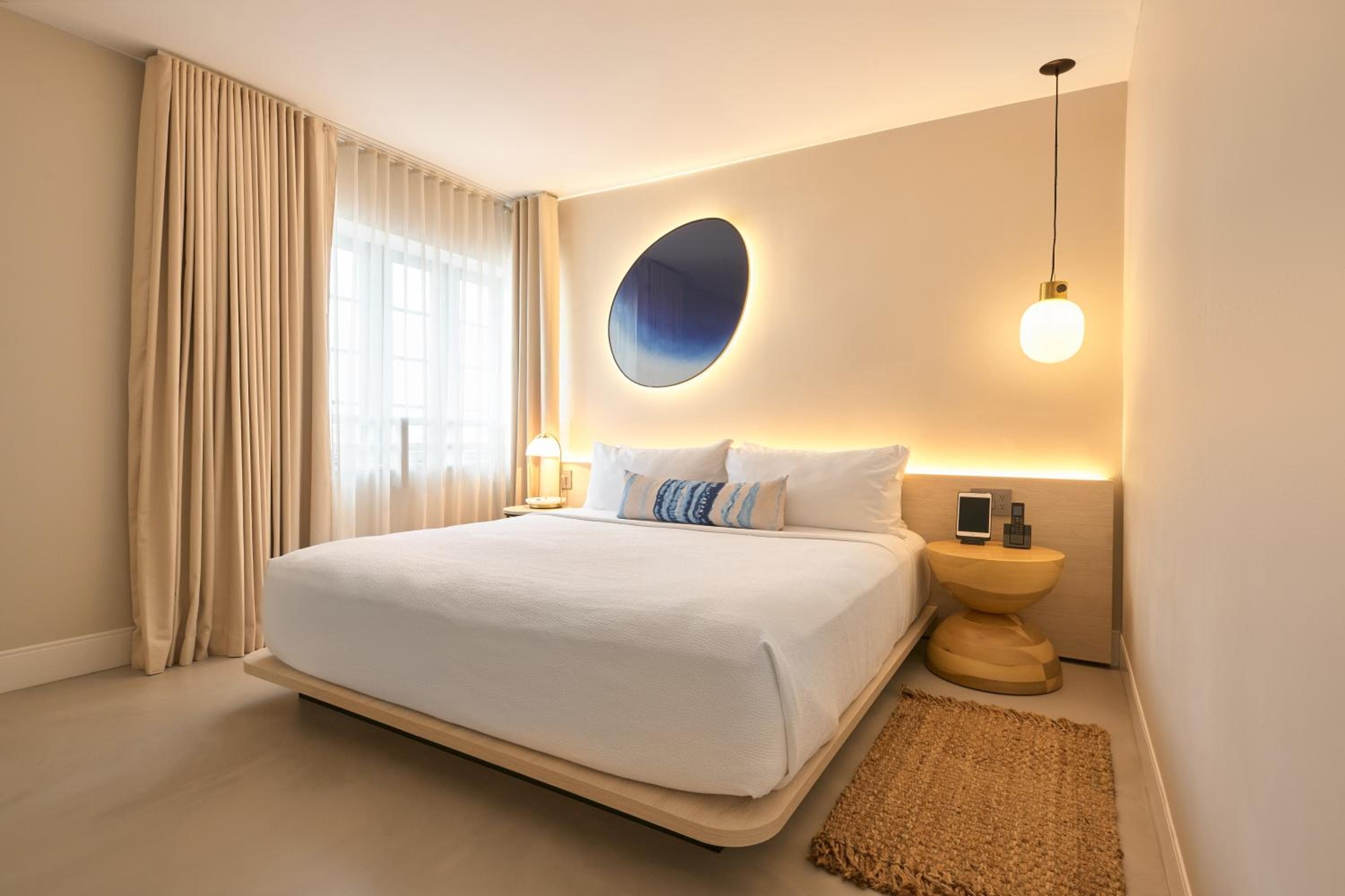 Accessible Standard King room photo