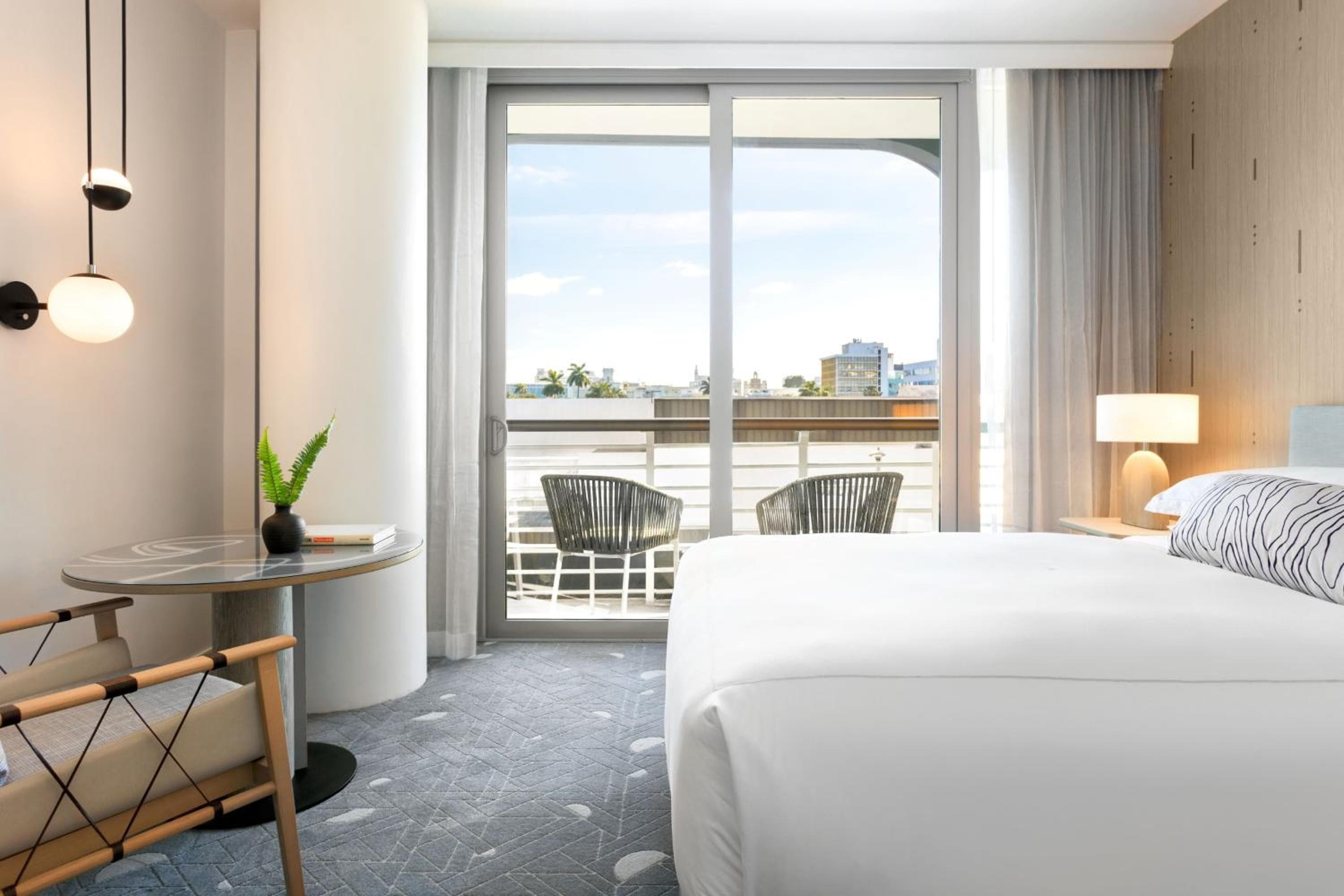 Premium Queen Room with Balcony room photo