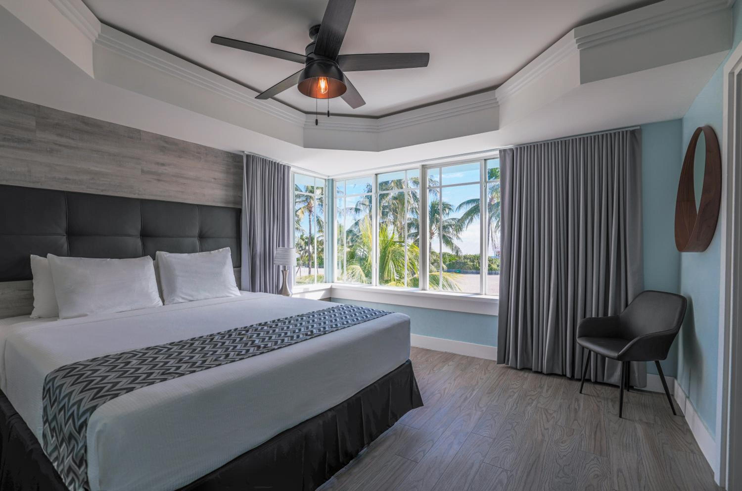 King Suite with Ocean View room photo