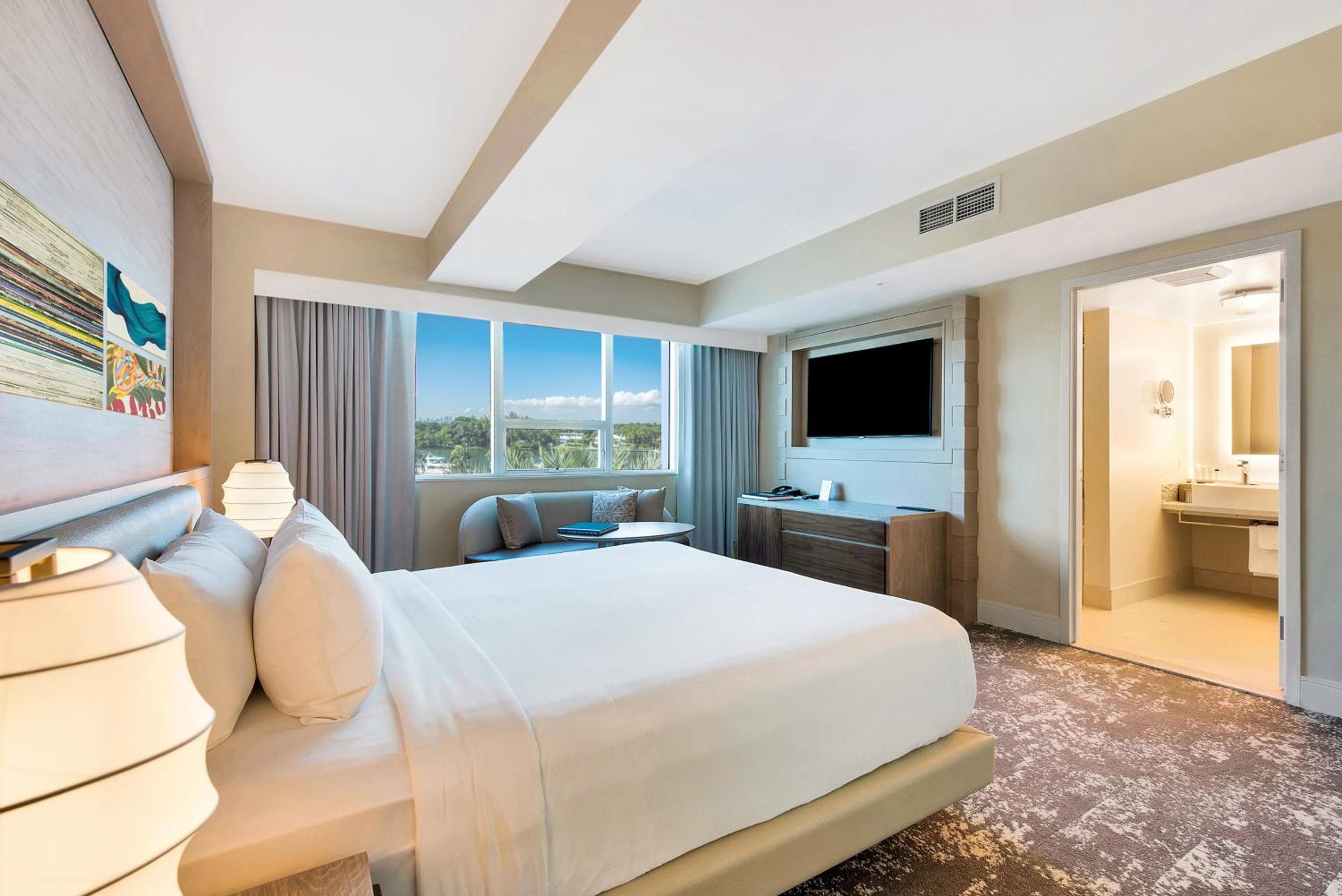 Bay View King room photo
