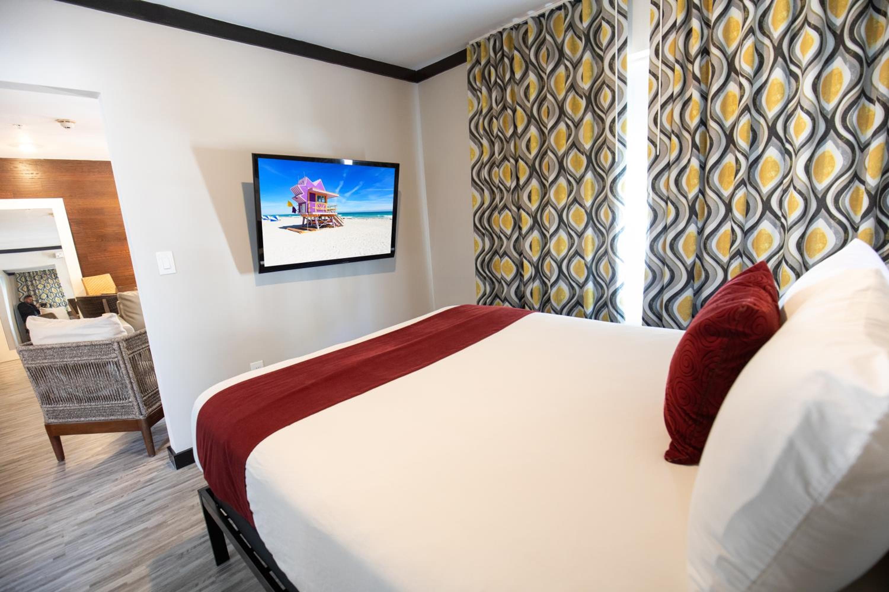 Accessible Deluxe One Bedroom Queen Suite room photo