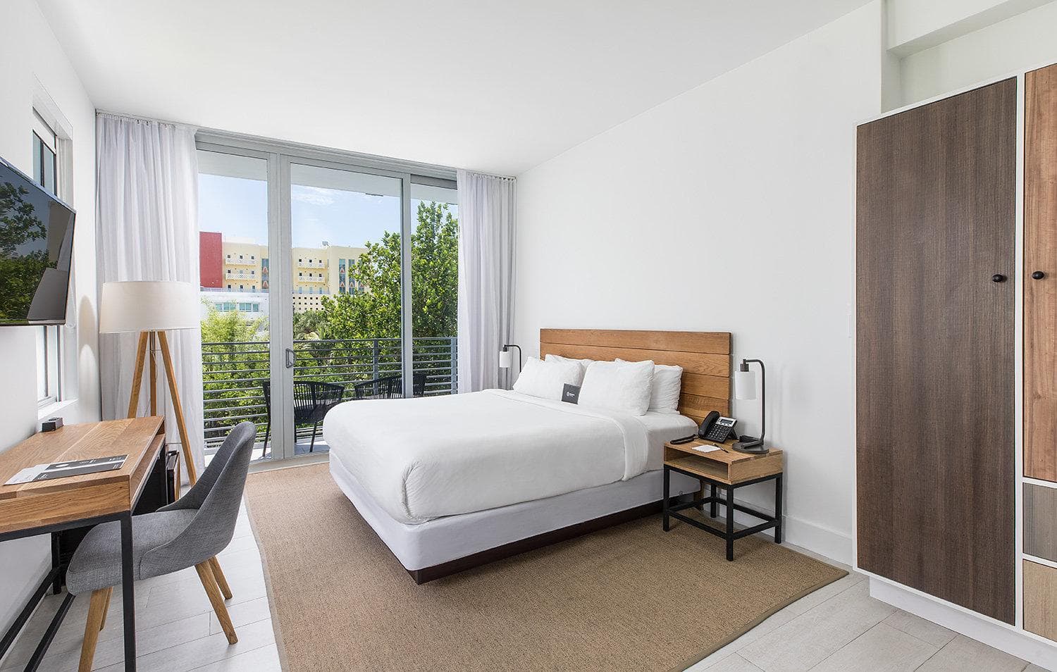 King Room with Balcony (Self Check-in) room photo