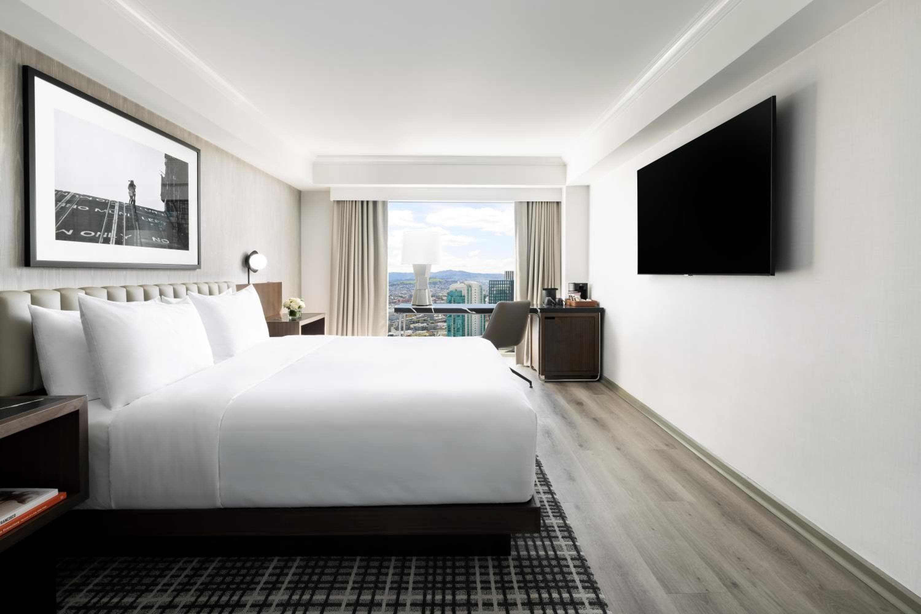 King Room with City View room photo