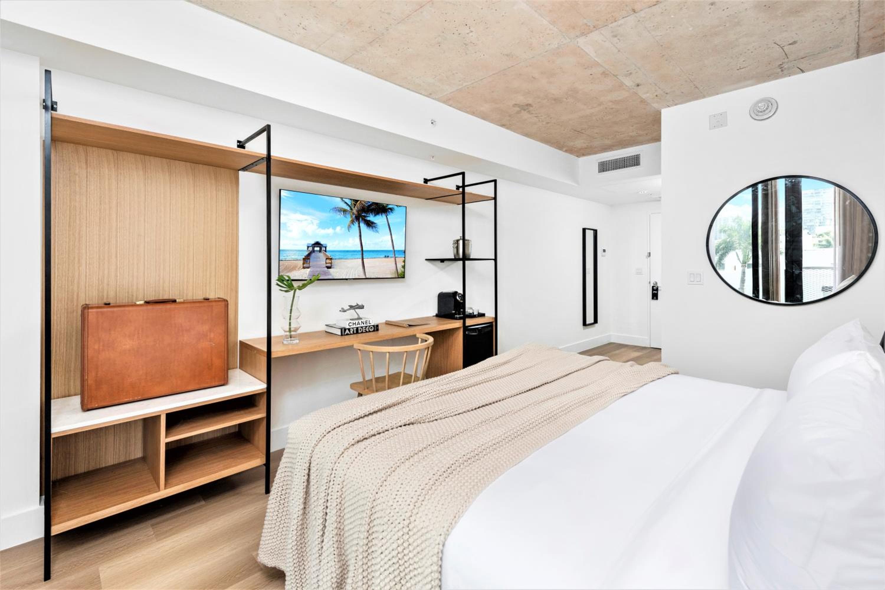 King Room with Balcony room photo