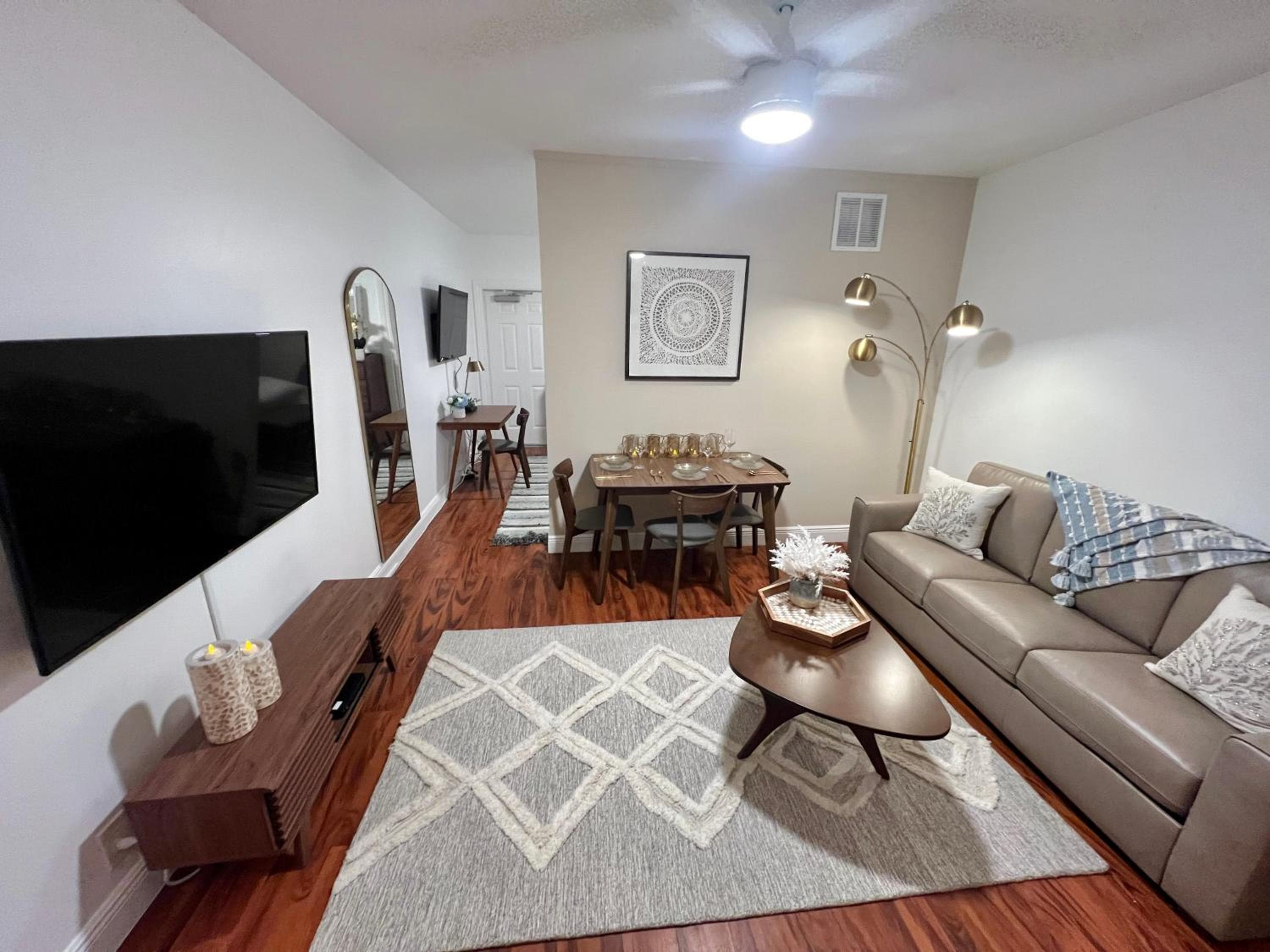 One-Bedroom Apartment room photo