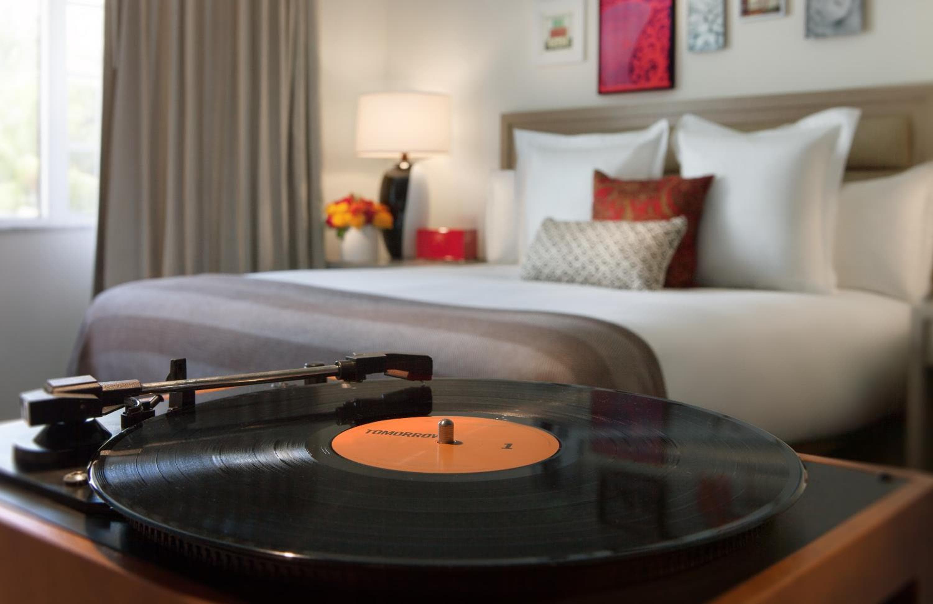 Deluxe King Room room photo