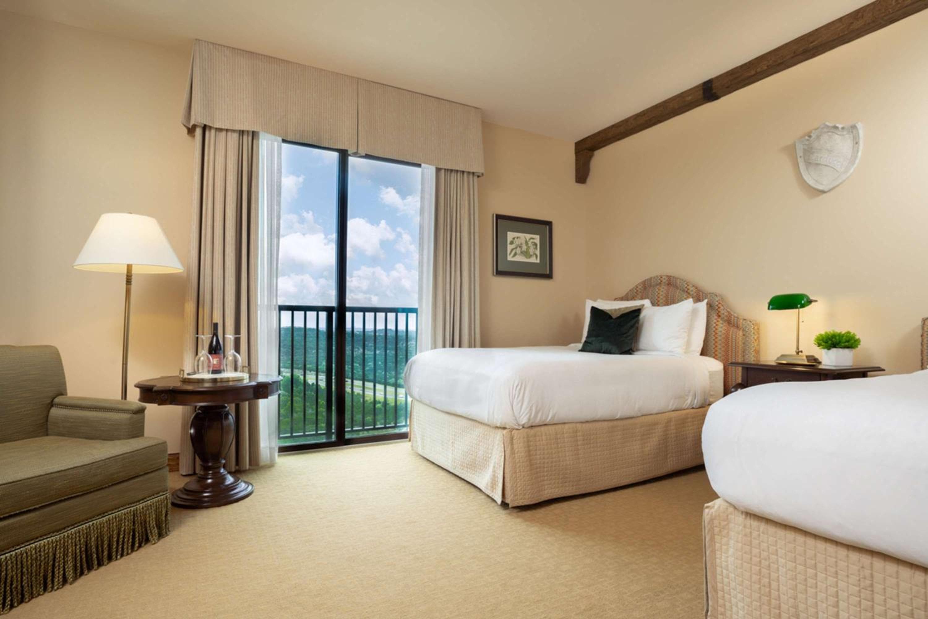 Deluxe Two Double room photo