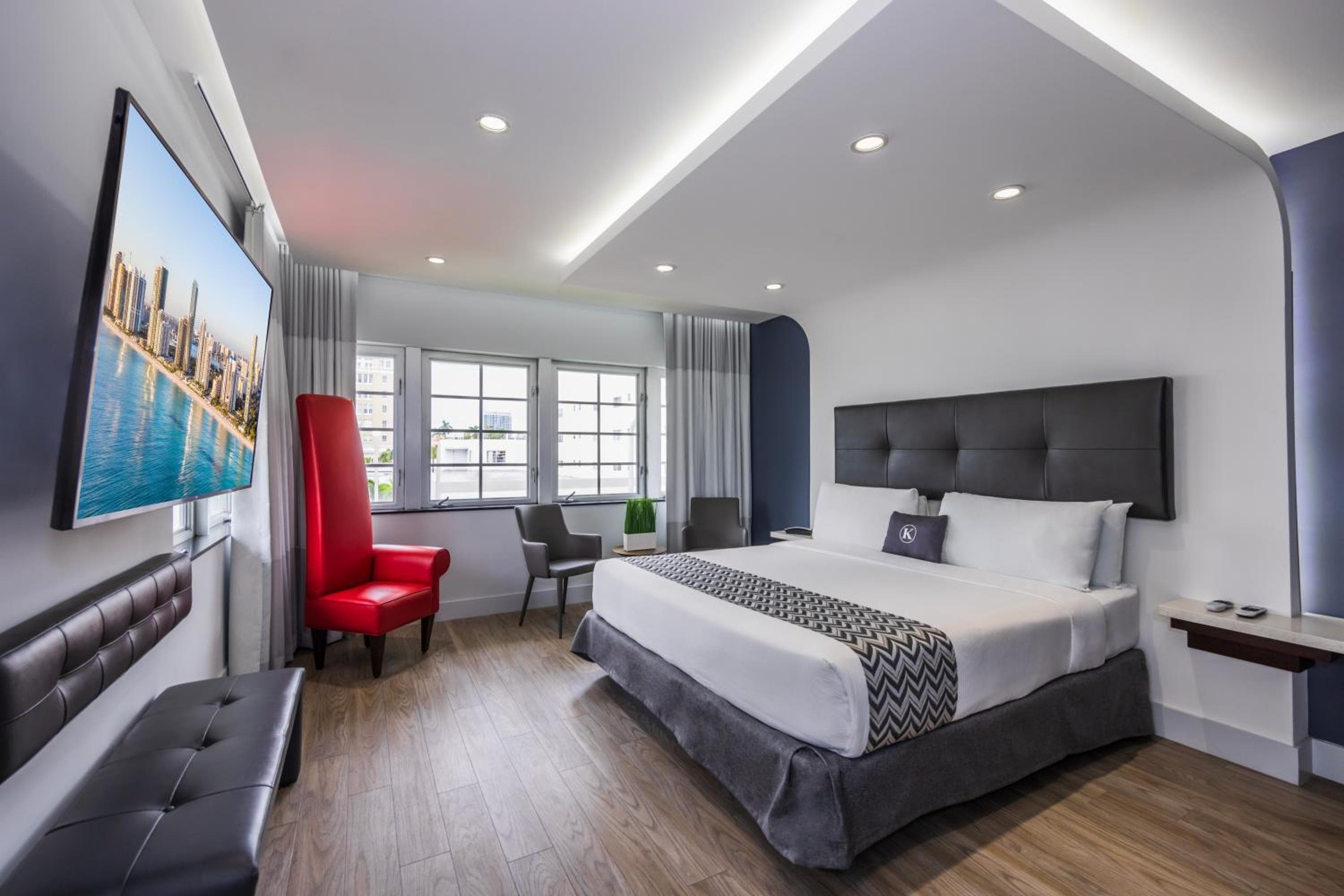 Superior King Room room photo