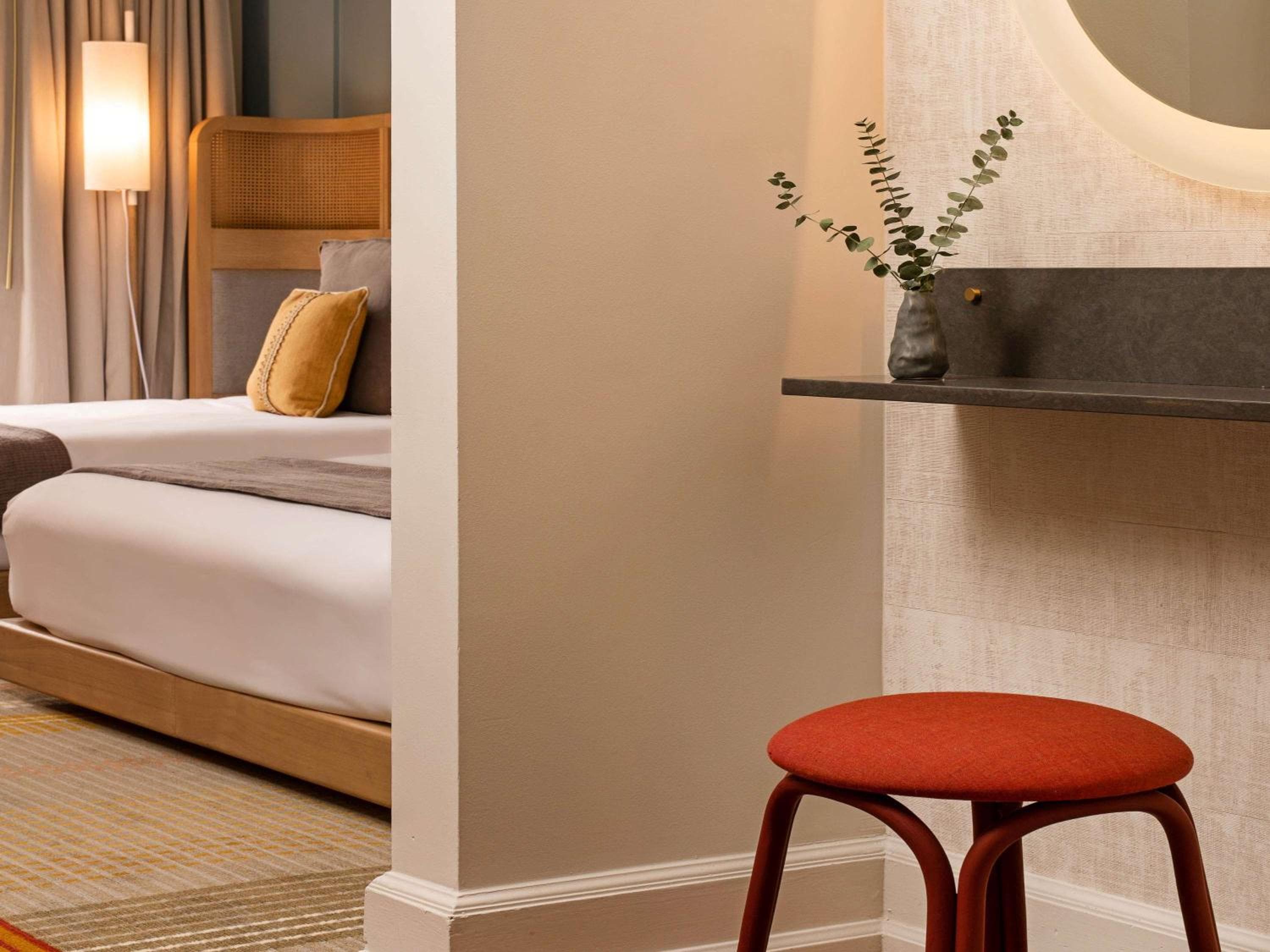 Deluxe Queen Room with Two Queen Beds and Cityview room photo
