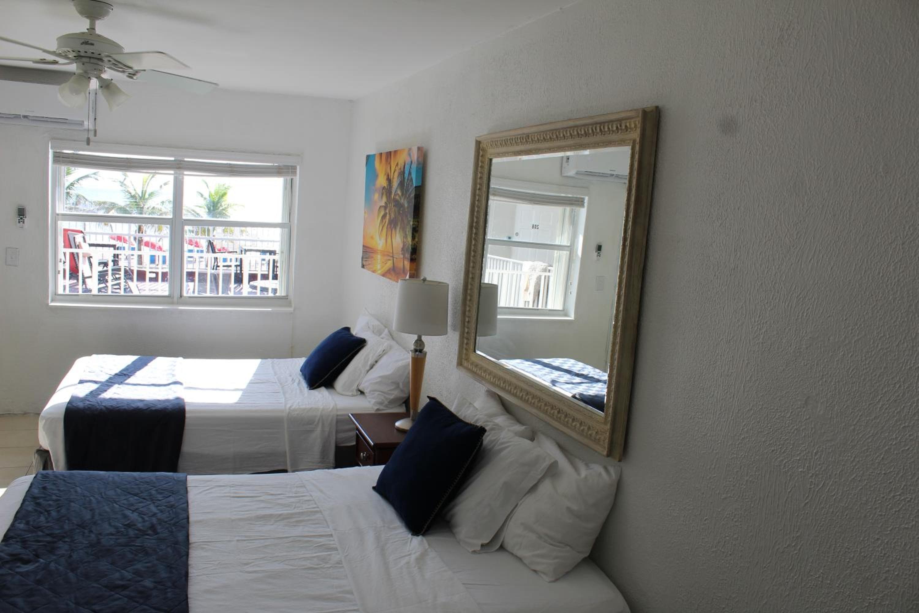 Deluxe Room with Two Queen Beds and Ocean View room photo