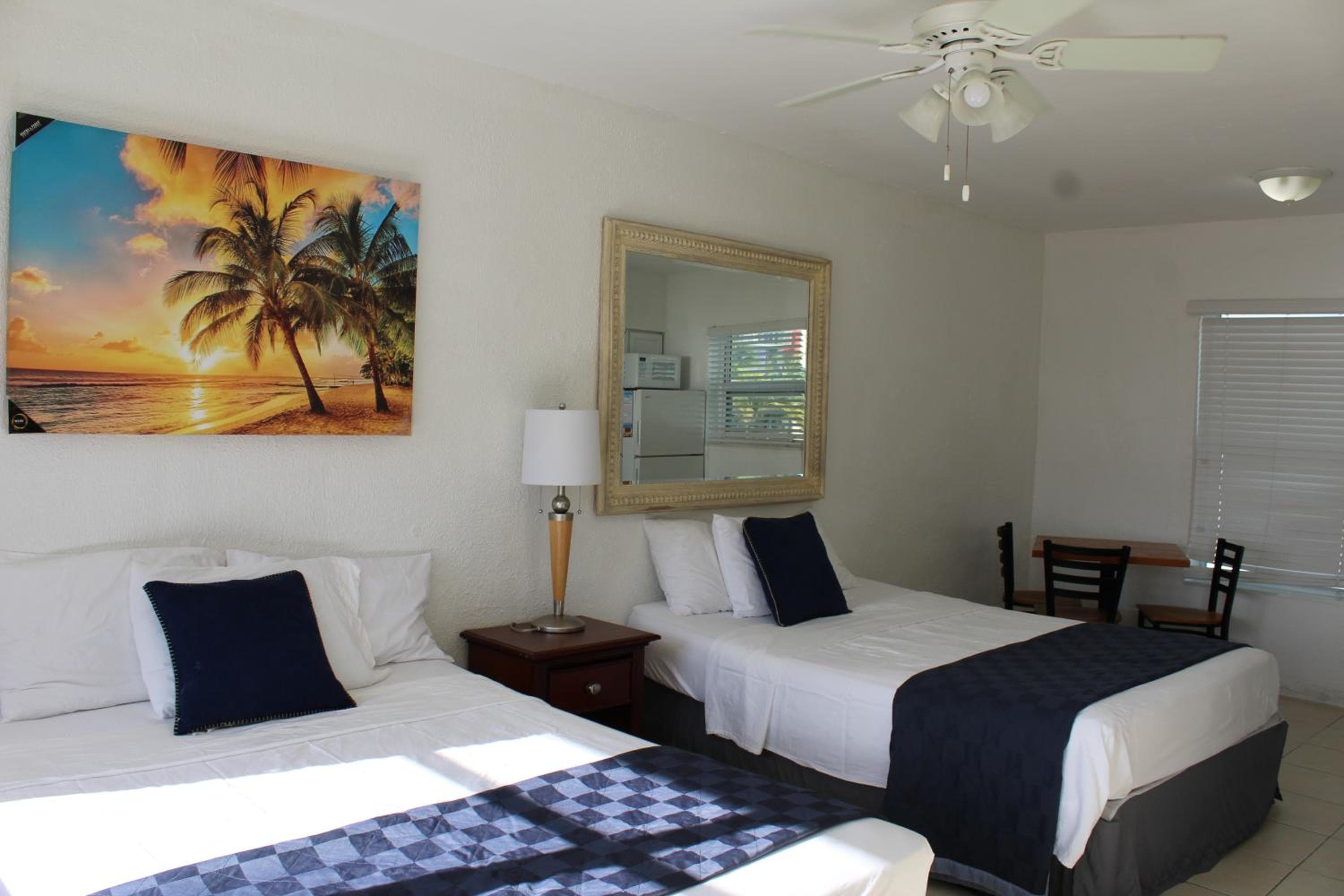 Queen Room with Two Queen Beds room photo
