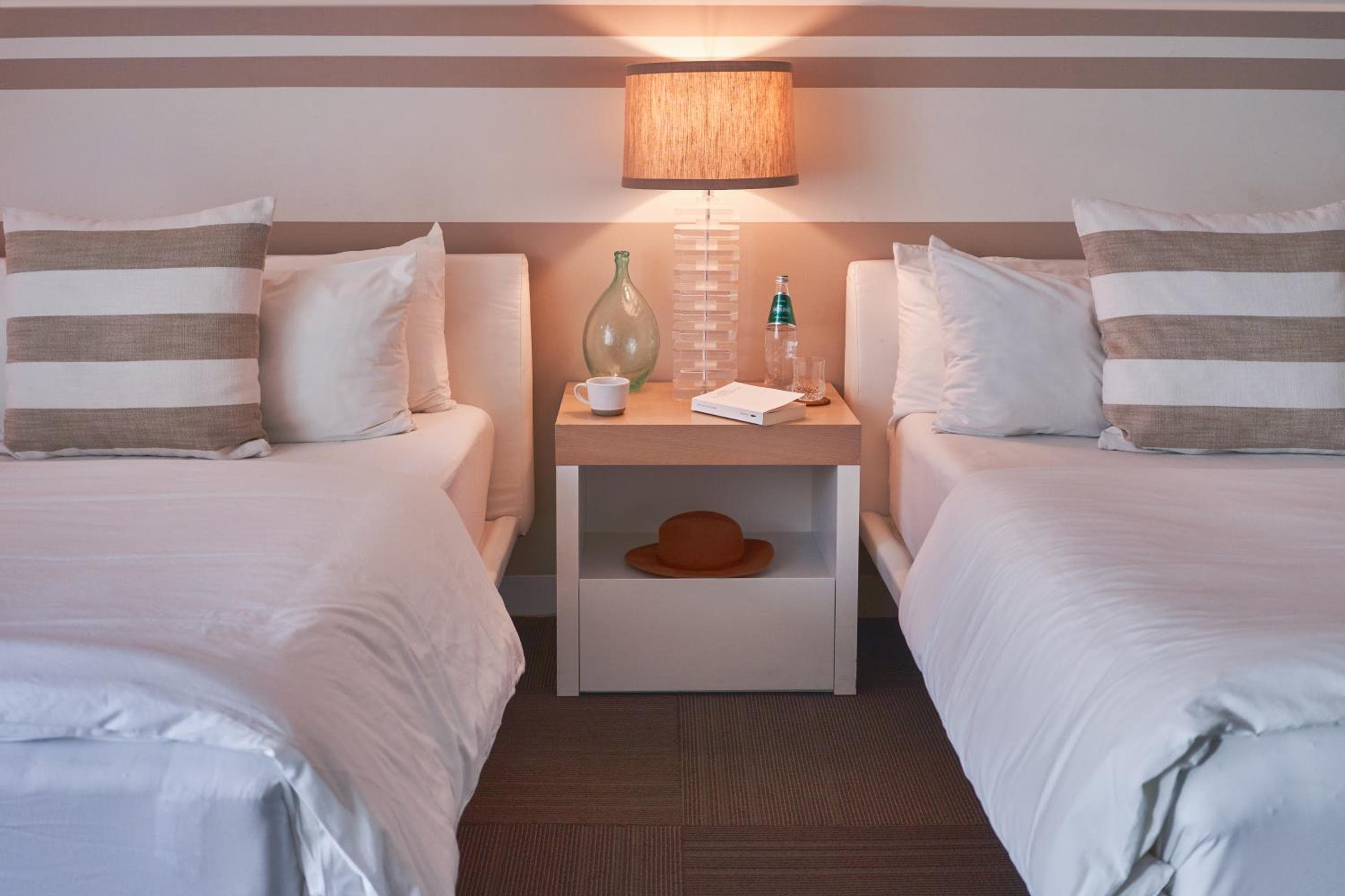 Double Room with Two Double Beds and Partial Ocean View room photo