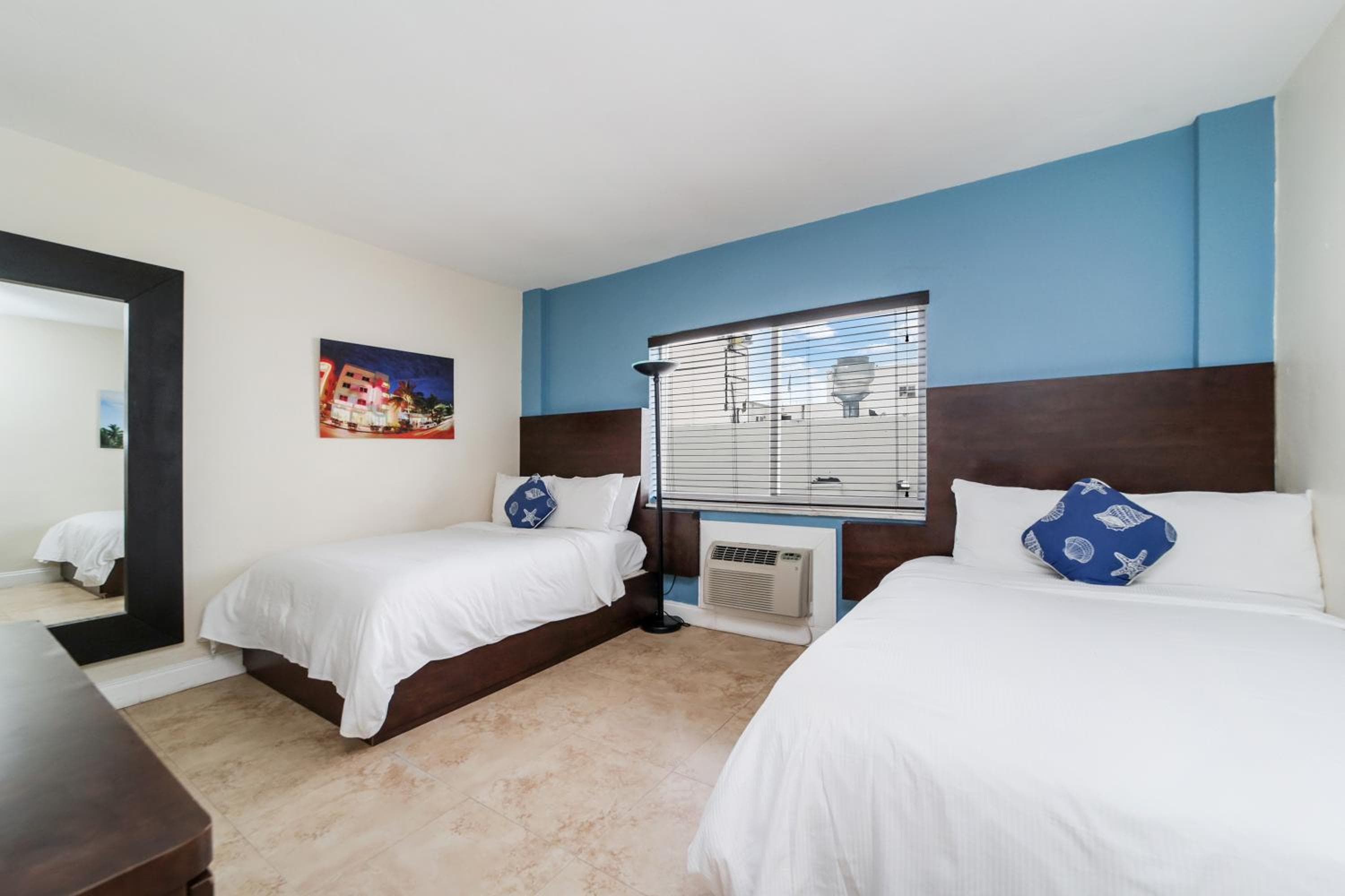 Standard Double Full - (Self Check-in) room photo