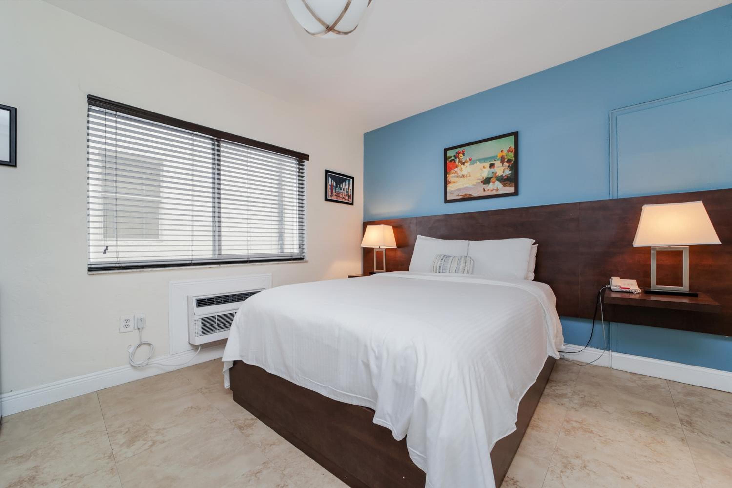 Standard Queen Room  (Self Check-in) room photo