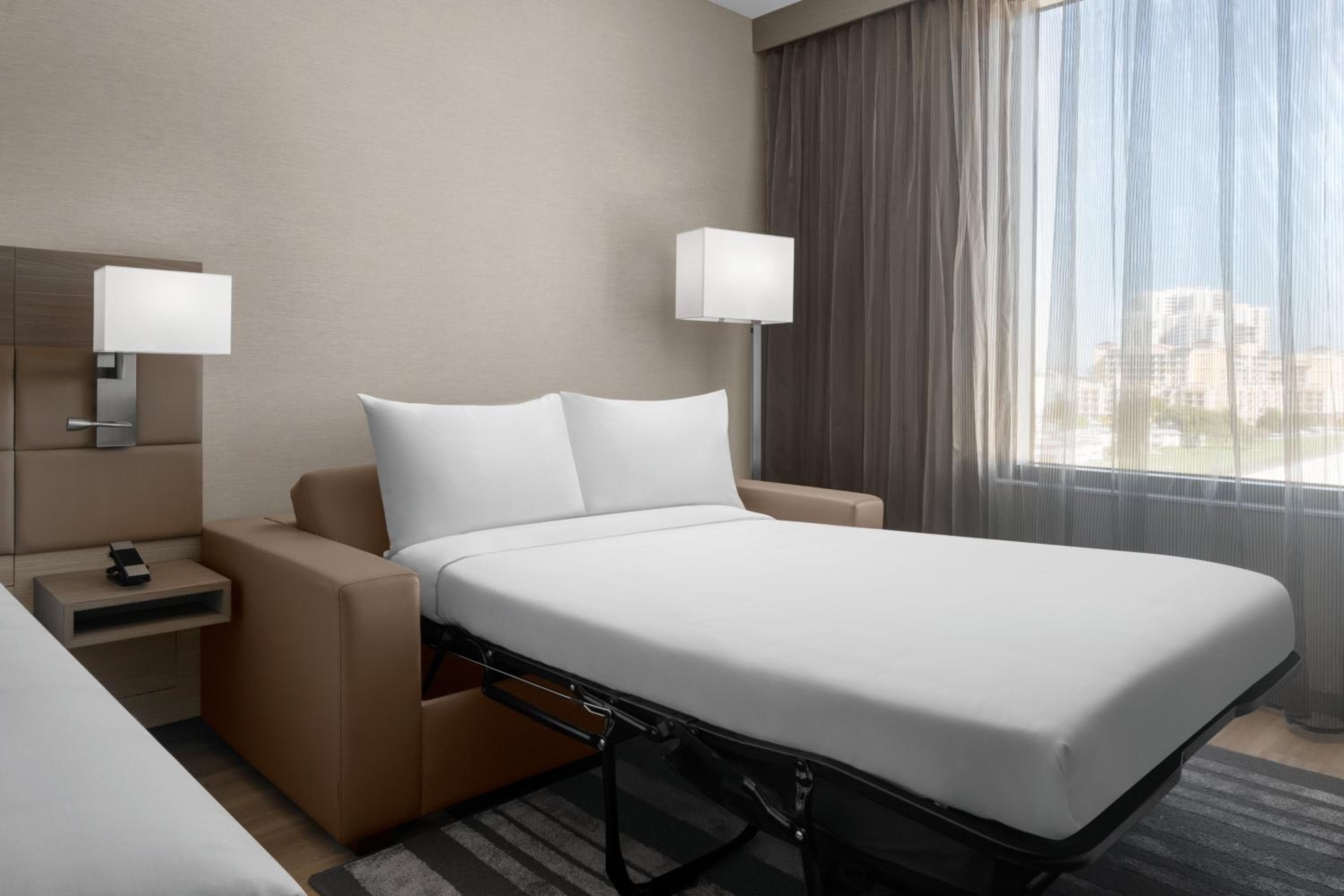 King Room with Adapted Tub - Mobility Accessible room photo