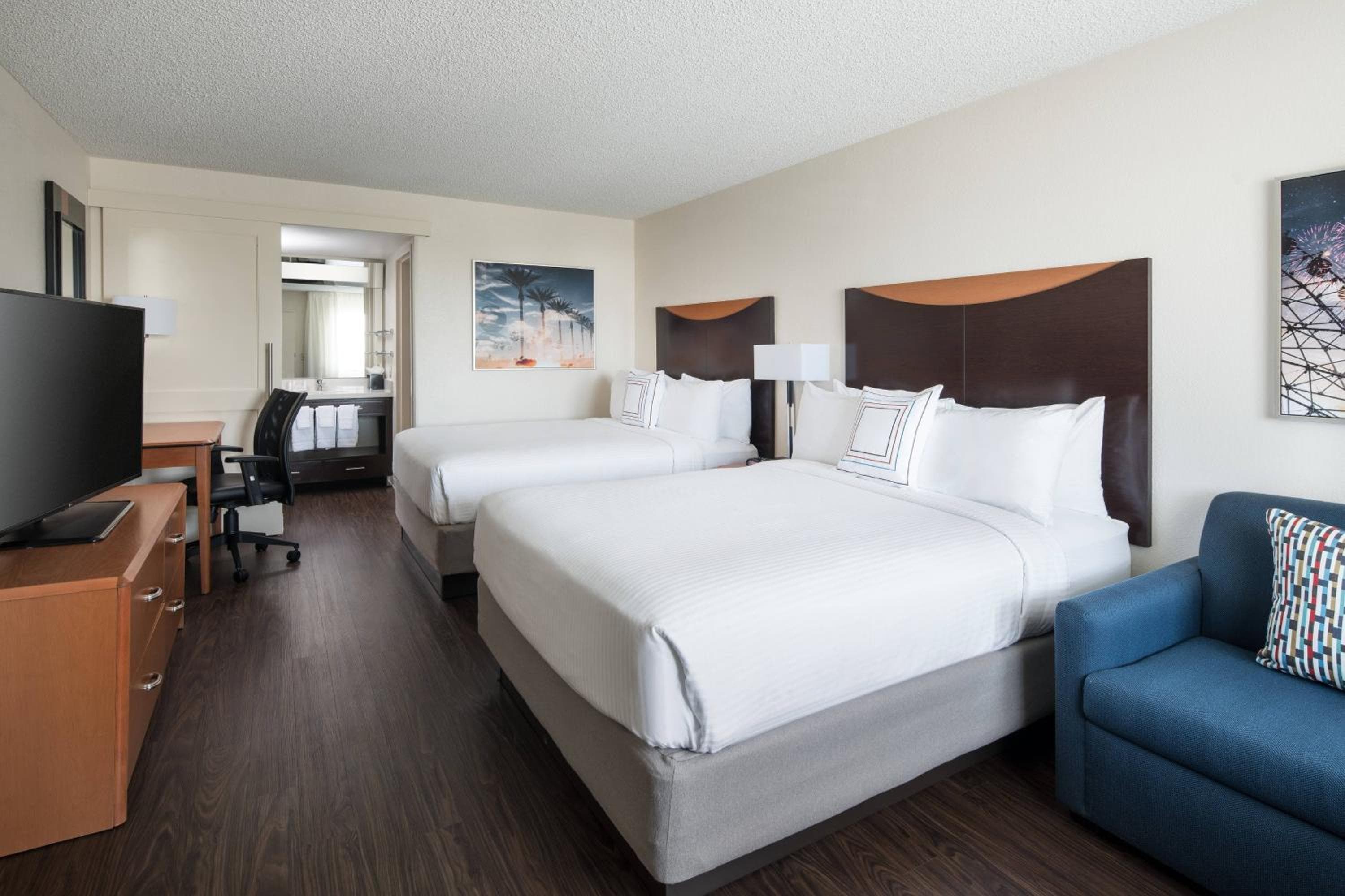 Queen Room with Two Queen Beds room photo
