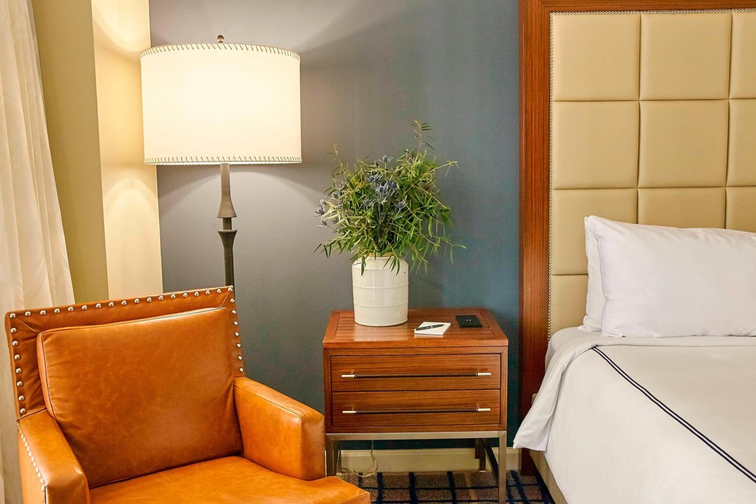 Deluxe Guest Room, 2 King Beds room photo